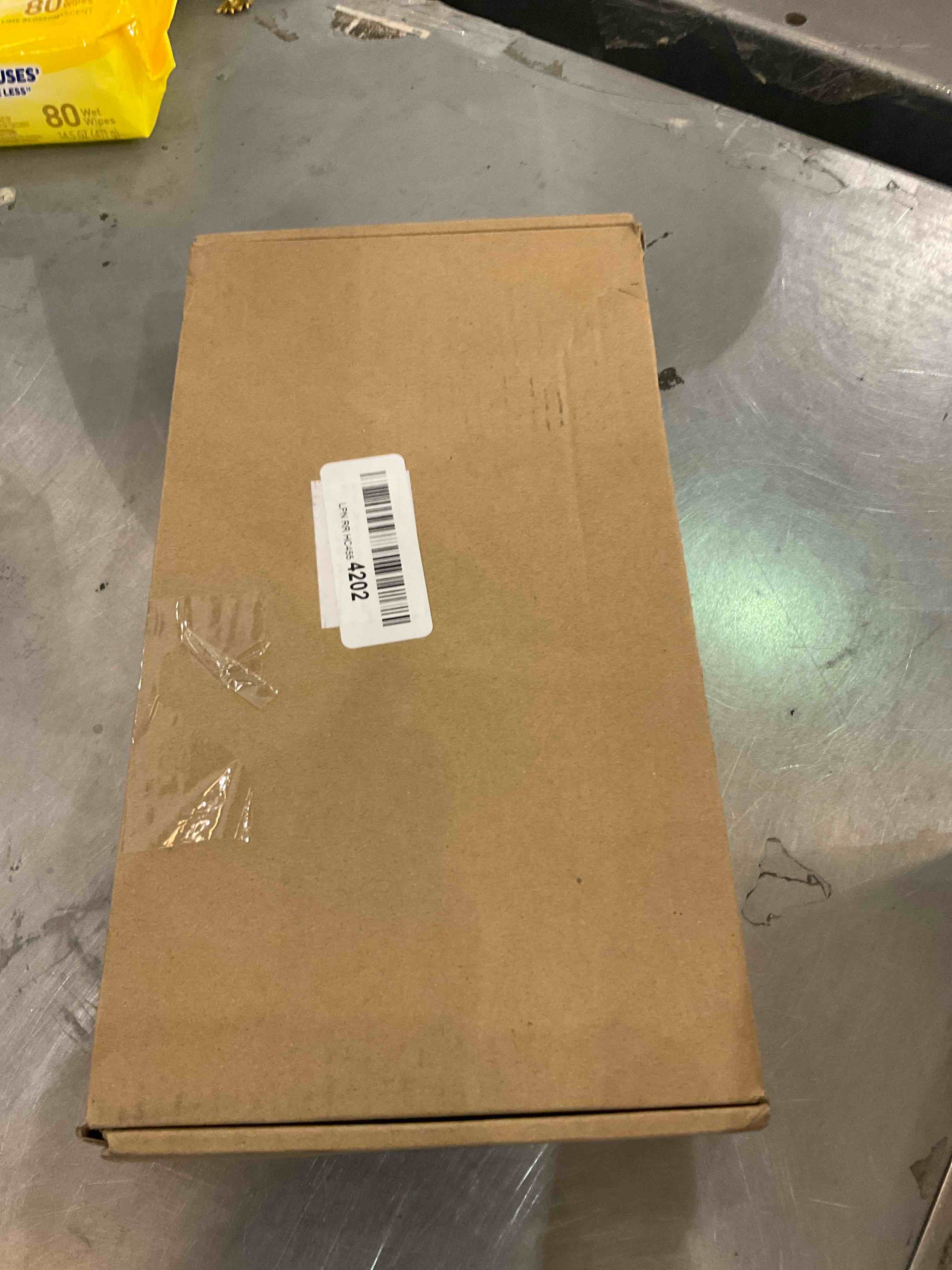 https://s3.amazonaws.com/lotting-images-prod/bidfta/EXS00804550_1699036386563.jpeg