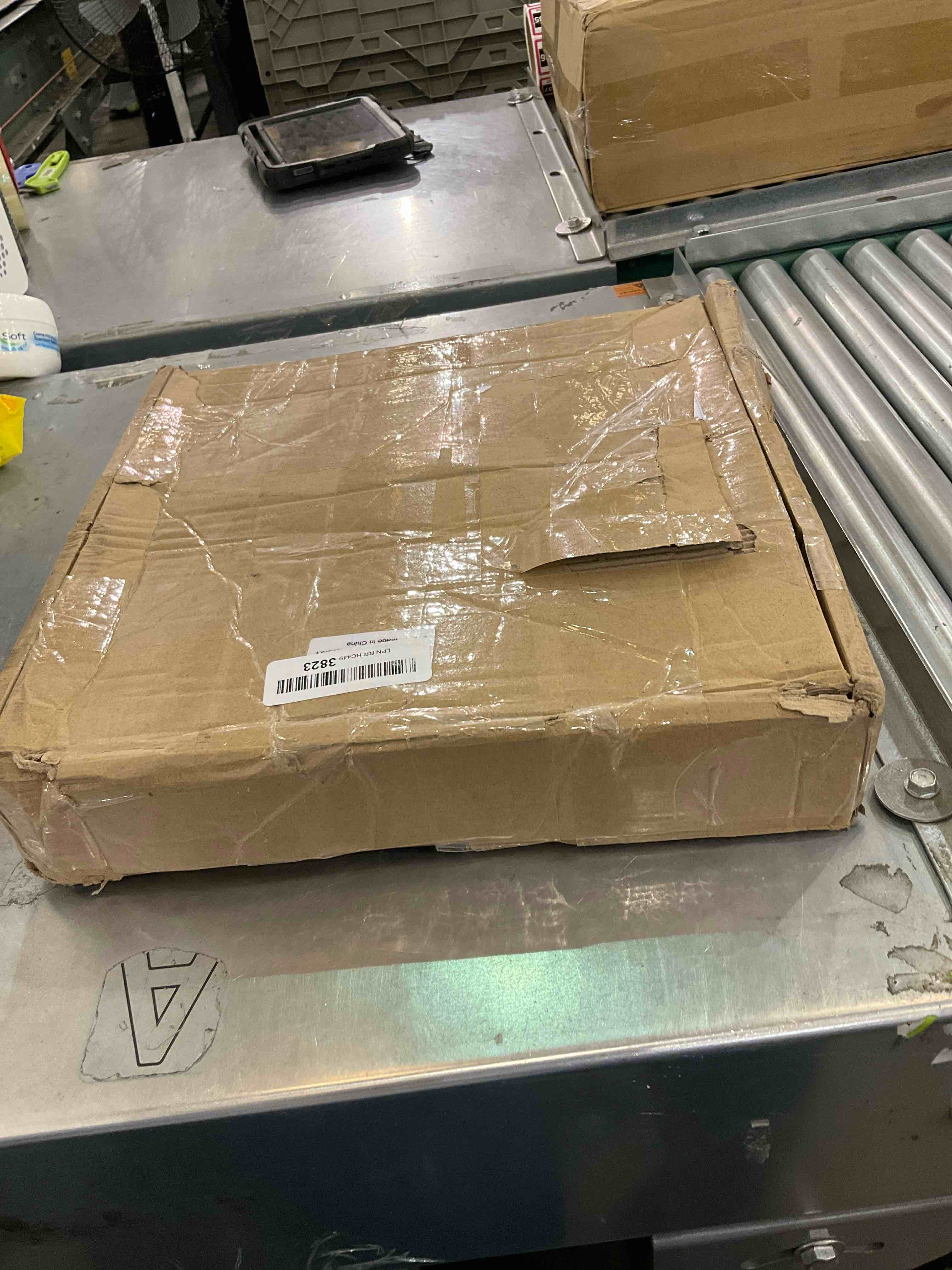 https://s3.amazonaws.com/lotting-images-prod/bidfta/EXS00804729_1699285527997.jpeg