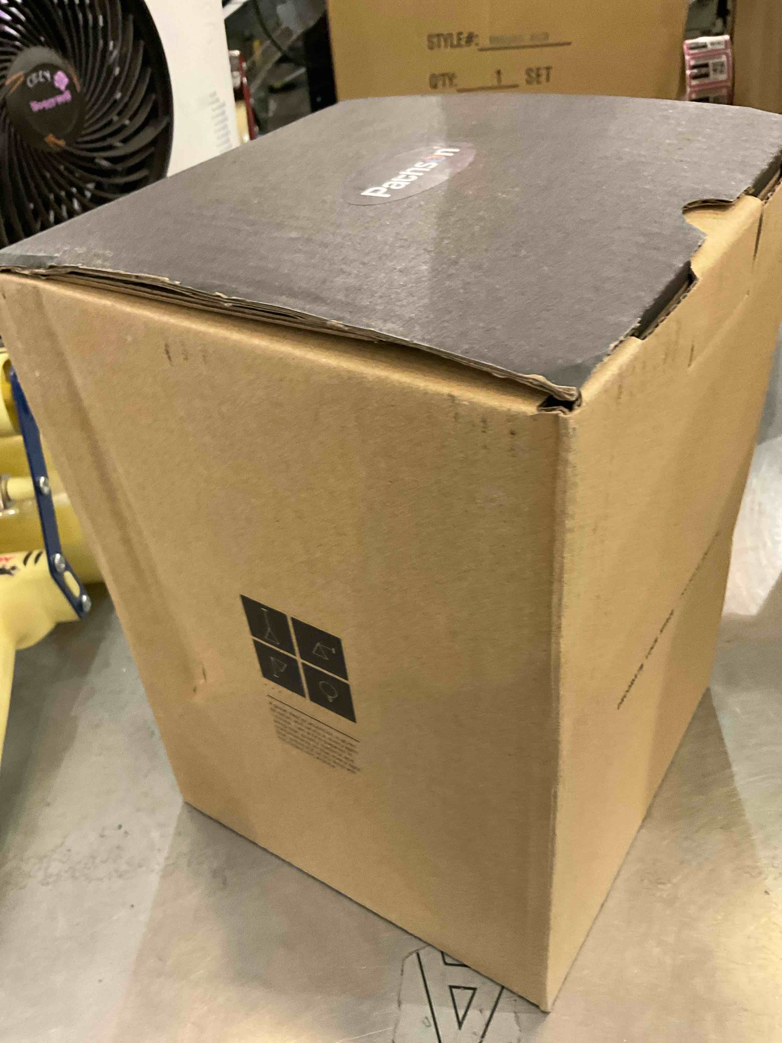 https://s3.amazonaws.com/lotting-images-prod/bidfta/EXS00804739_1699286137998.jpeg