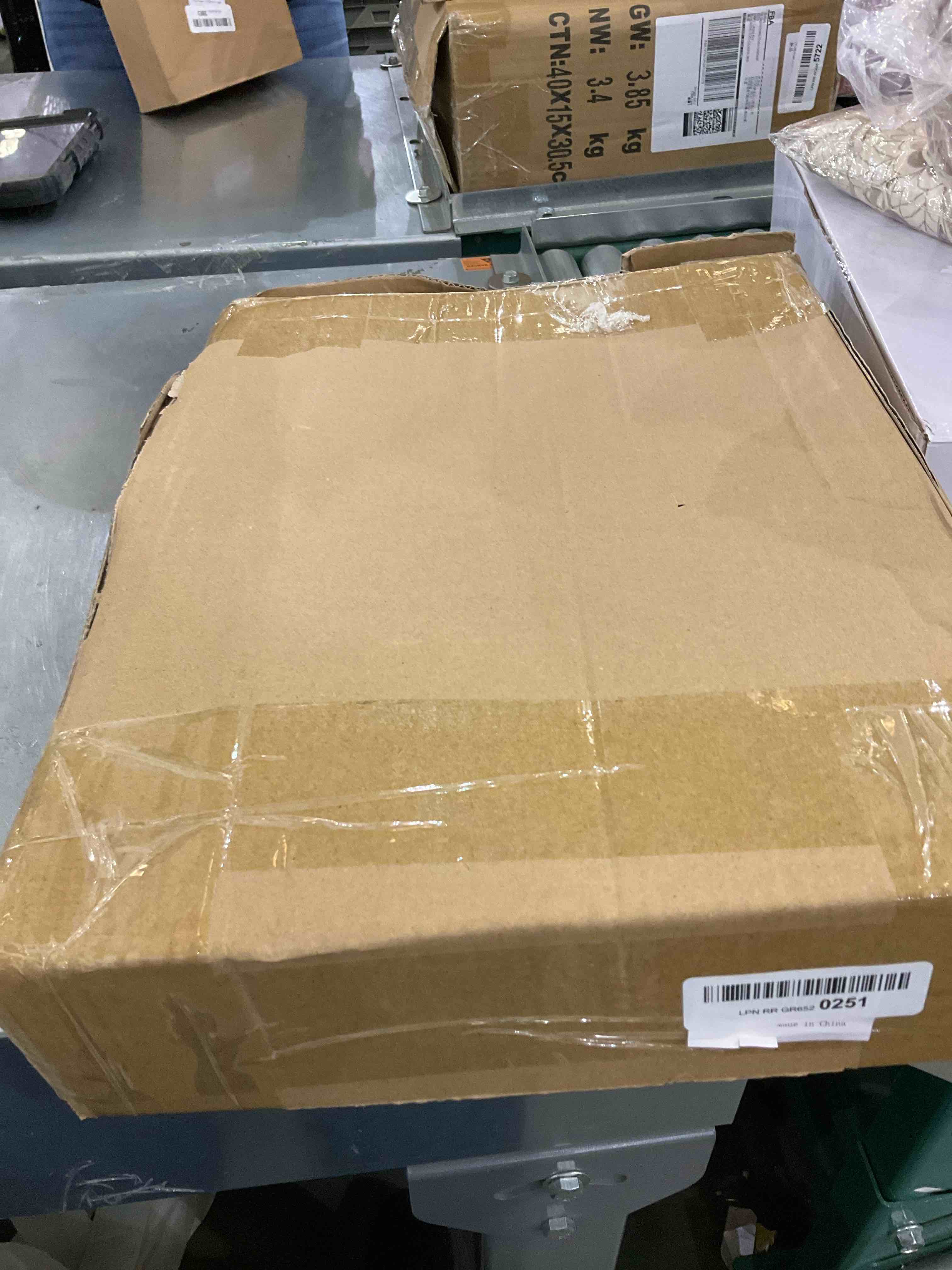 https://s3.amazonaws.com/lotting-images-prod/bidfta/EXS00804799_1699296522392.jpeg
