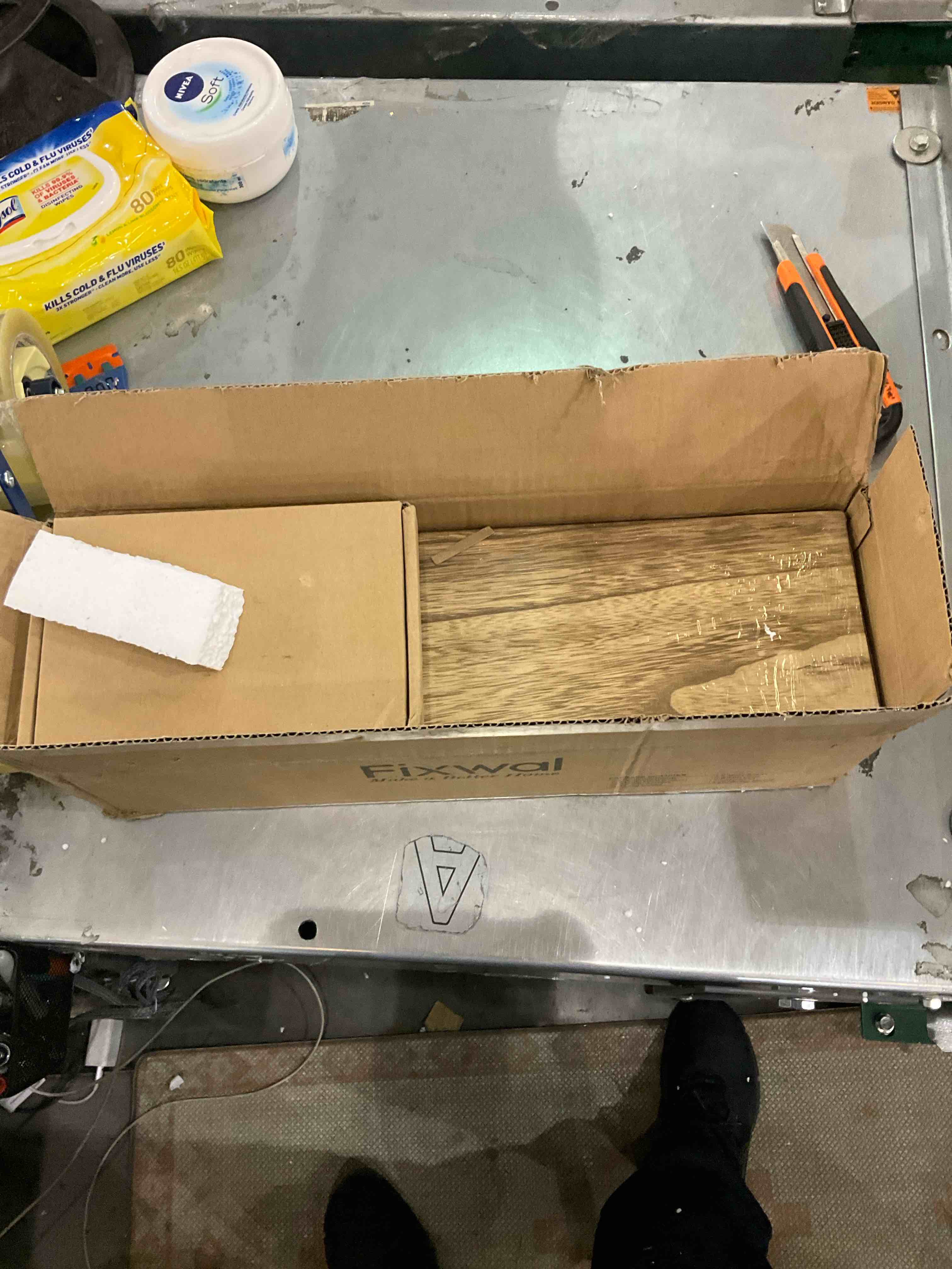 https://s3.amazonaws.com/lotting-images-prod/bidfta/EXS00804834_1699367513003.jpeg
