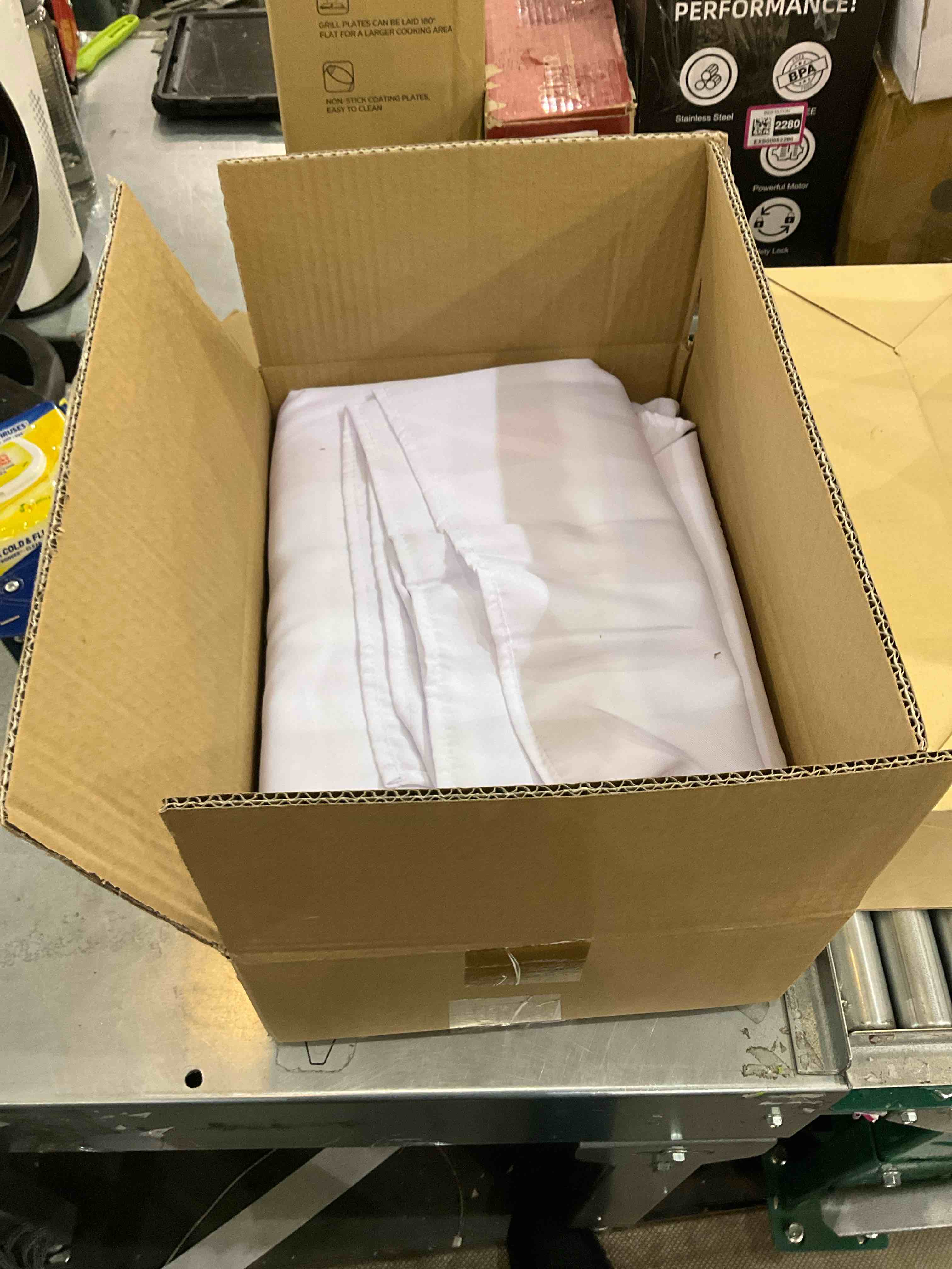 https://s3.amazonaws.com/lotting-images-prod/bidfta/EXS00804861_1699370504743.jpeg