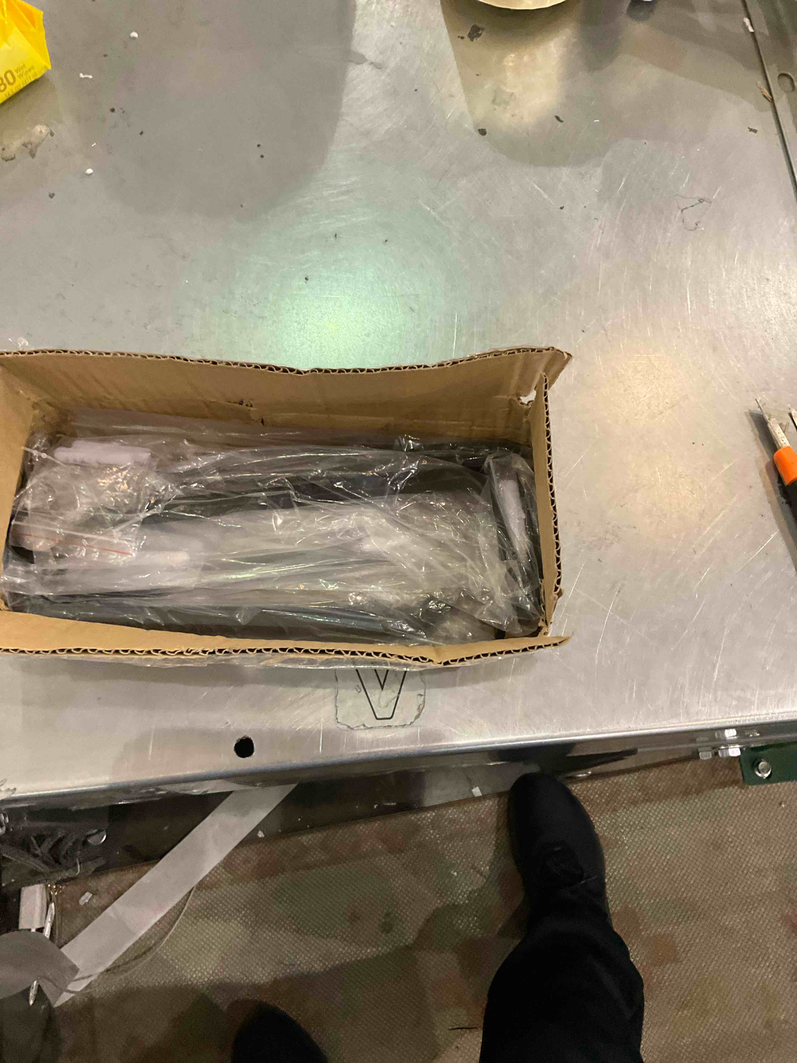 https://s3.amazonaws.com/lotting-images-prod/bidfta/EXS00804870_1699371308613.jpeg