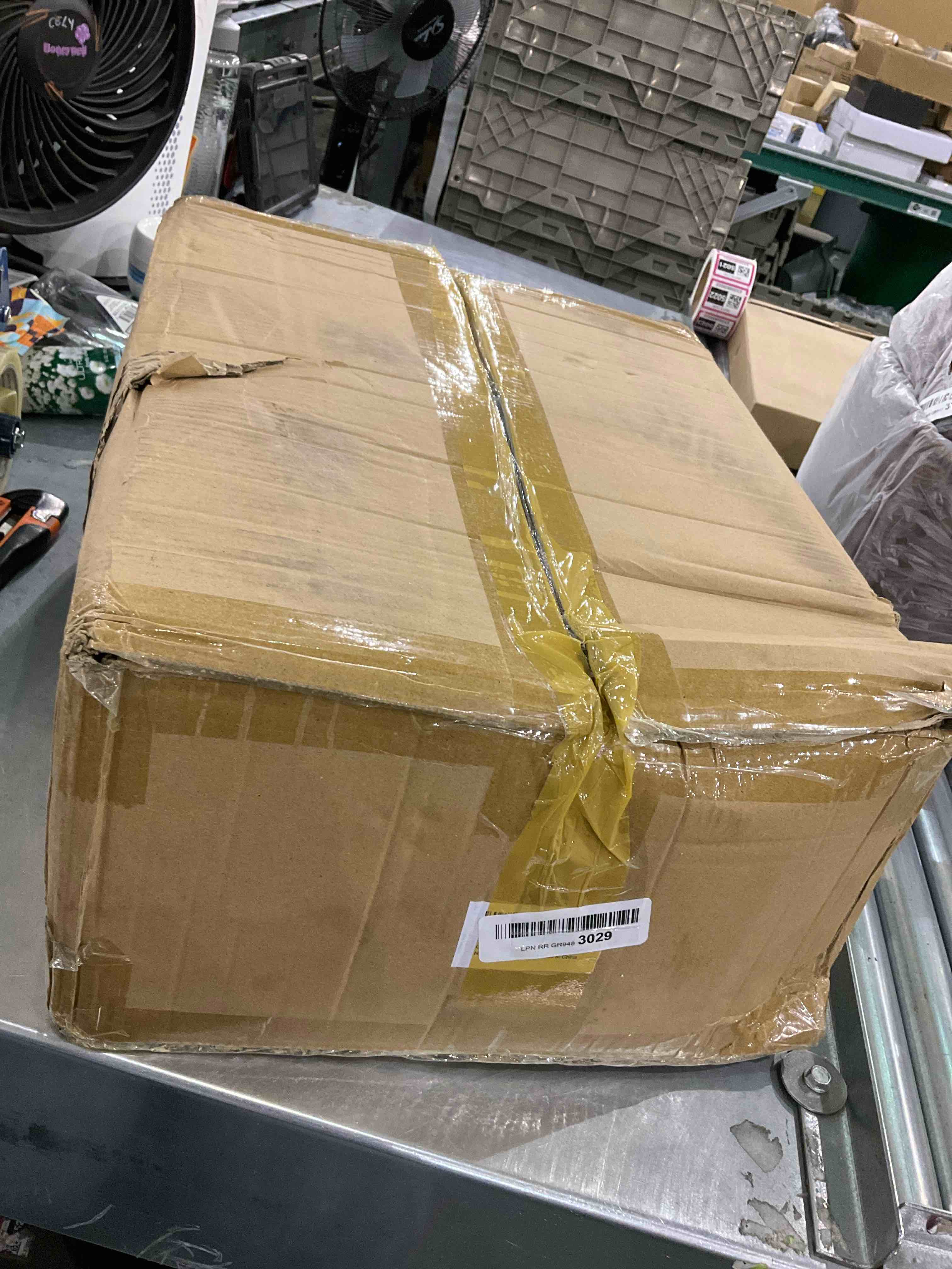 https://s3.amazonaws.com/lotting-images-prod/bidfta/EXS00805045_1698925242972.jpeg