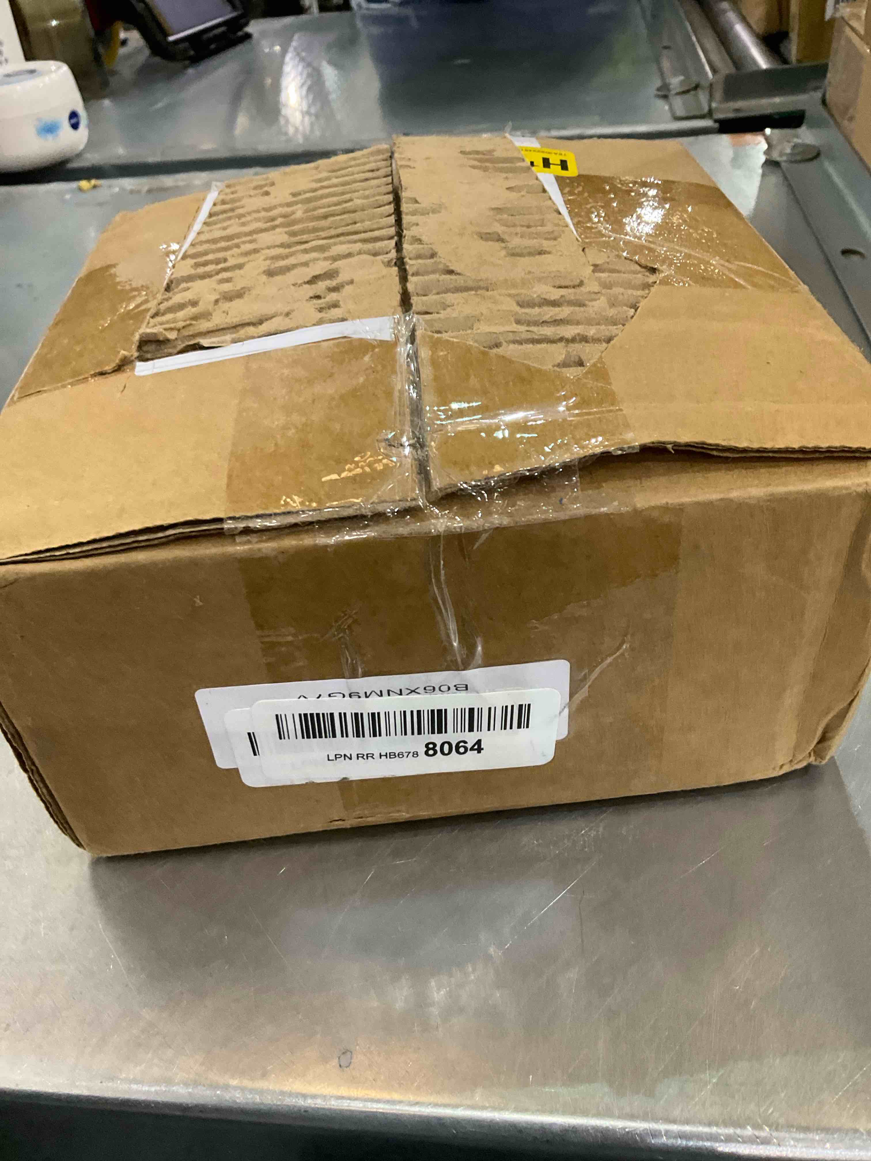 https://s3.amazonaws.com/lotting-images-prod/bidfta/EXS00805172_1698936298685.jpeg