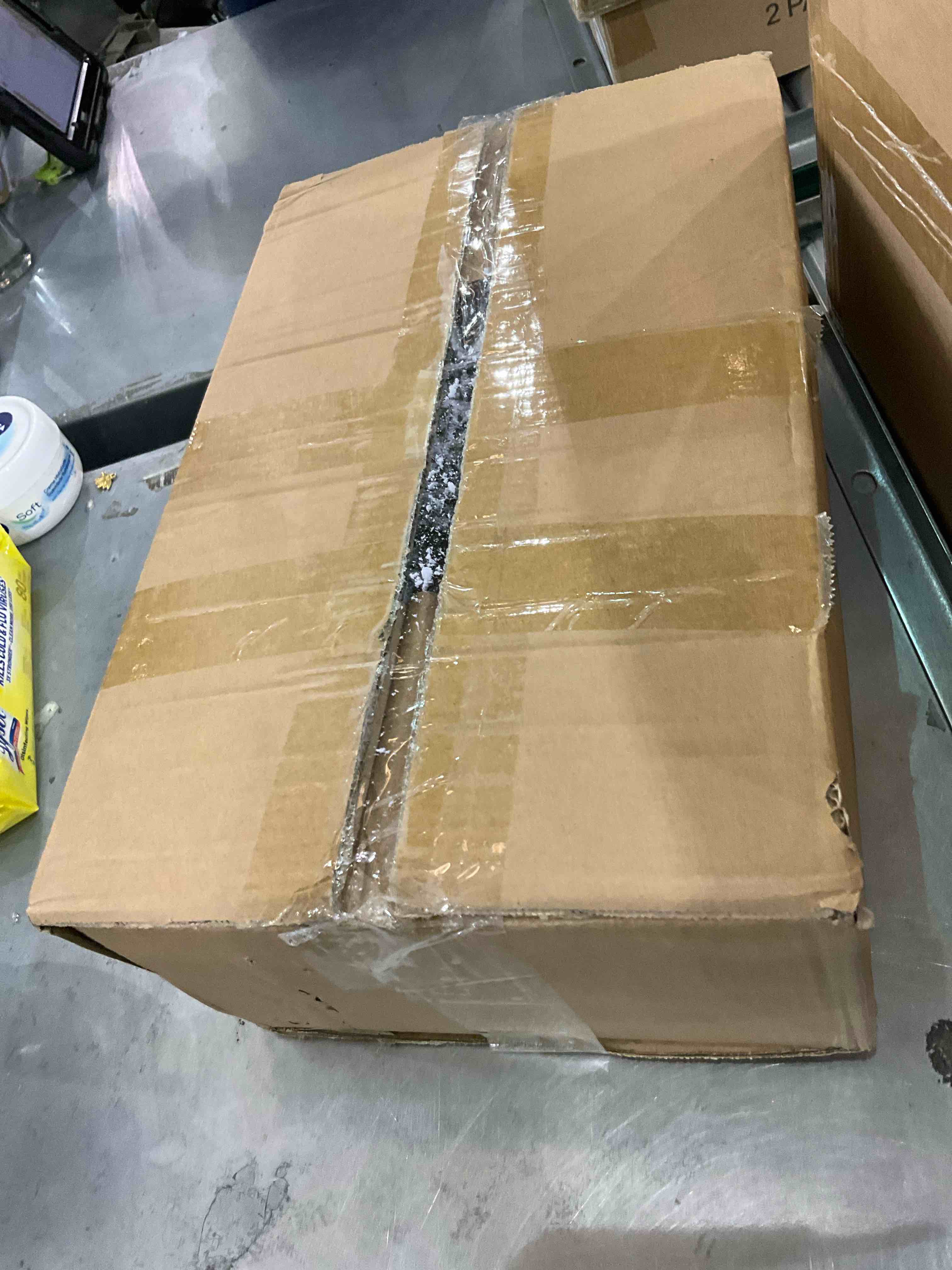 https://s3.amazonaws.com/lotting-images-prod/bidfta/EXS00805413_1699022123536.jpeg