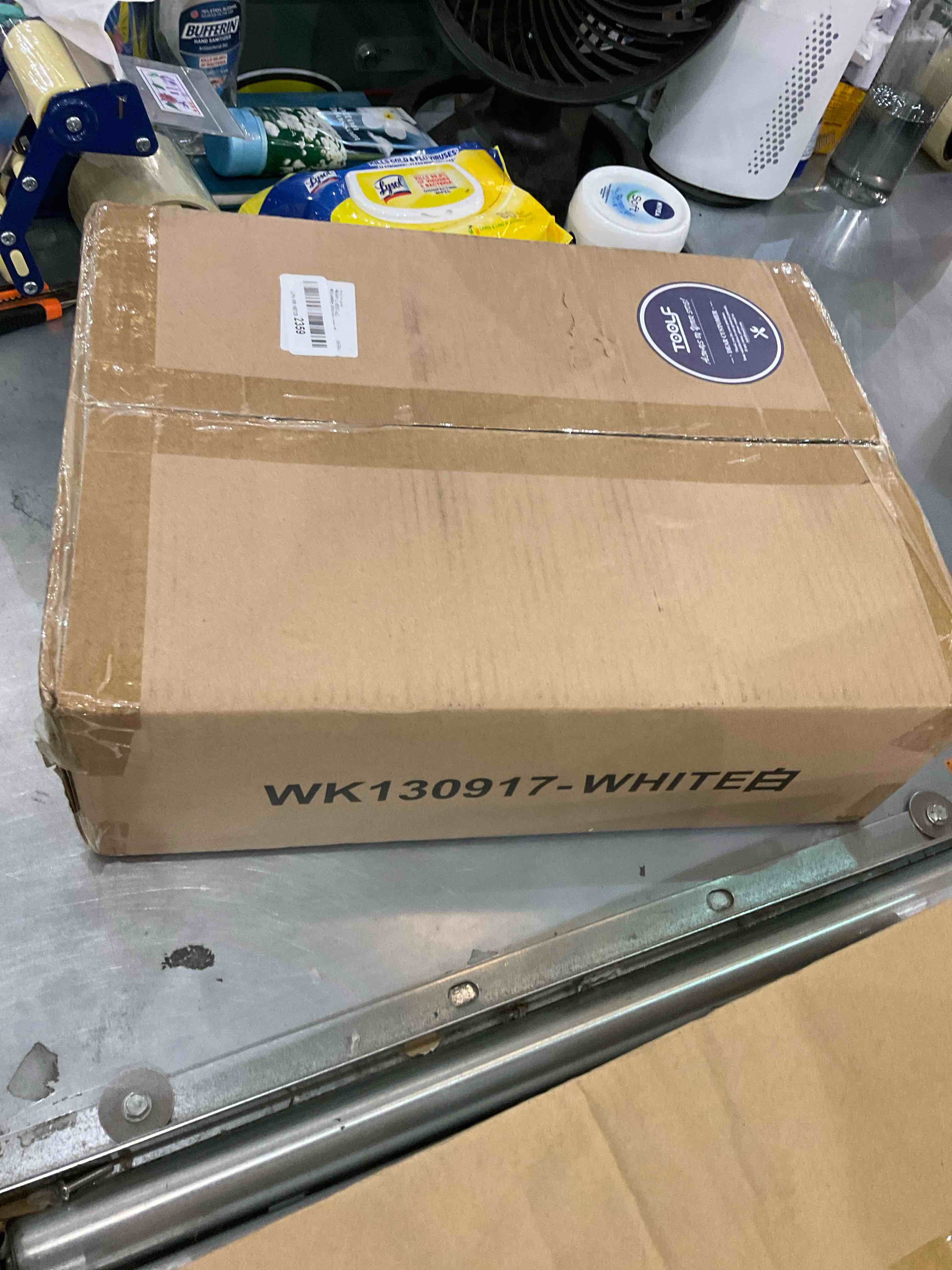 https://s3.amazonaws.com/lotting-images-prod/bidfta/EXS00805414_1699022162704.jpeg