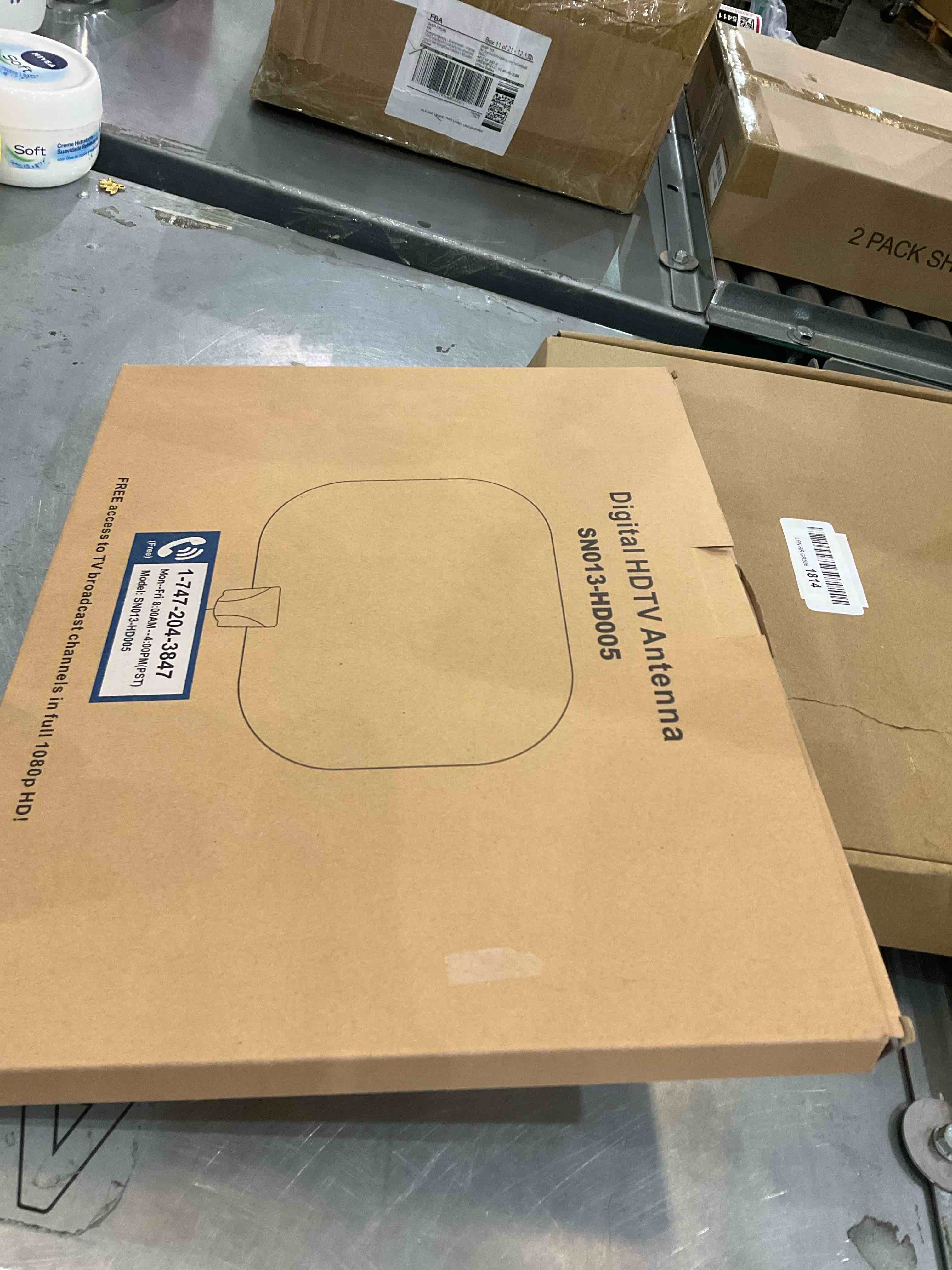 https://s3.amazonaws.com/lotting-images-prod/bidfta/EXS00805418_1699022567552.jpeg