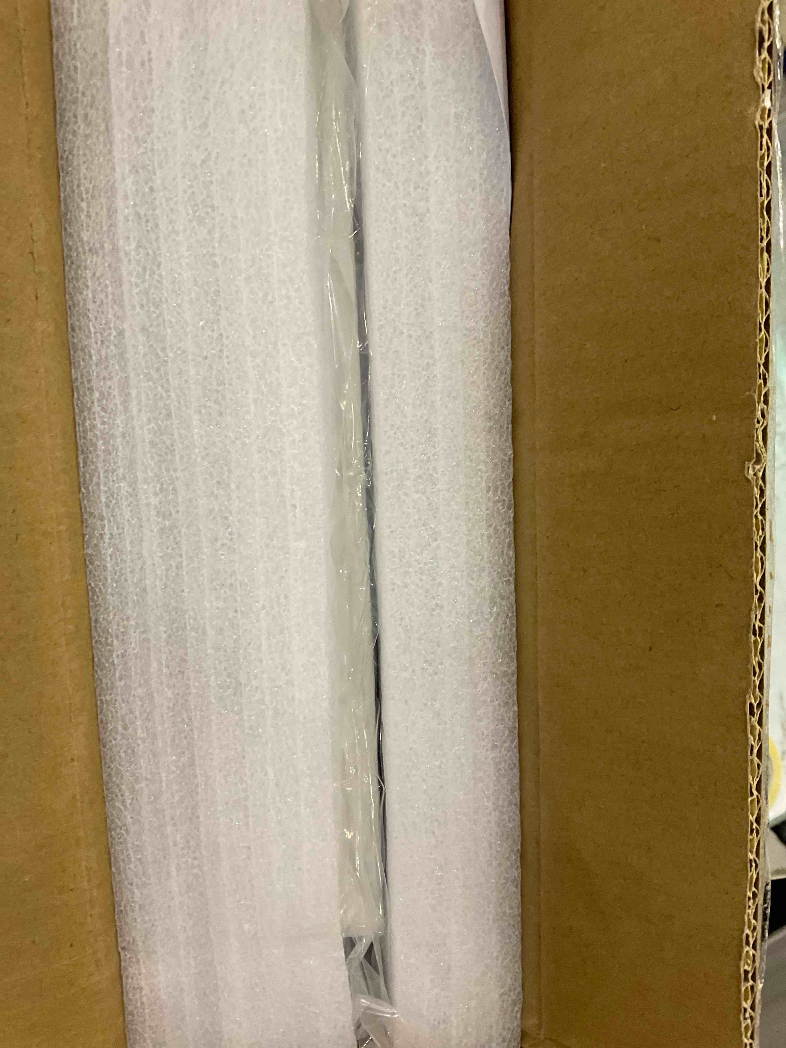 https://s3.amazonaws.com/lotting-images-prod/bidfta/EXS00806123_1699282116778.jpeg