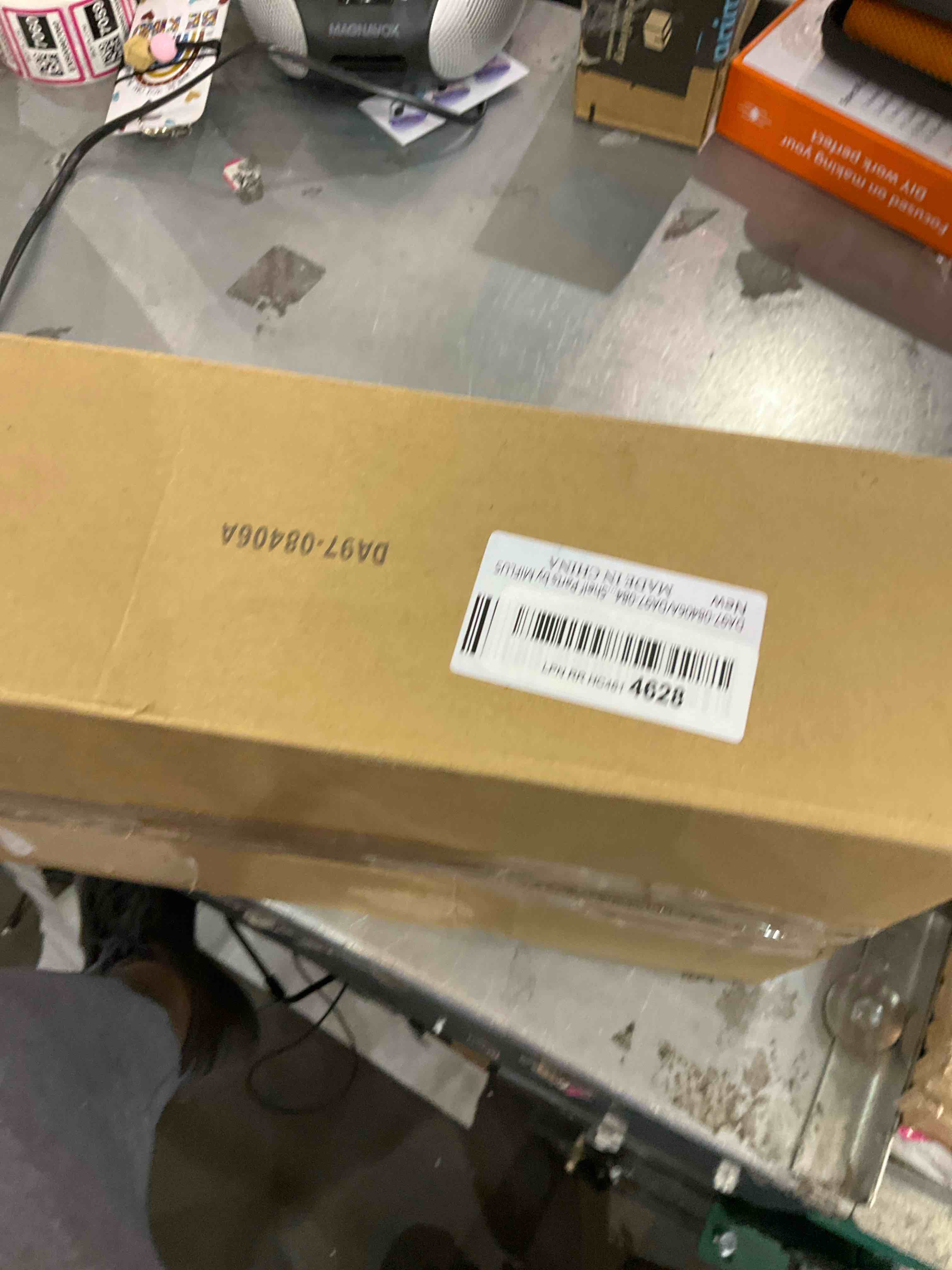https://s3.amazonaws.com/lotting-images-prod/bidfta/EXS00807040_1700492580810.jpeg