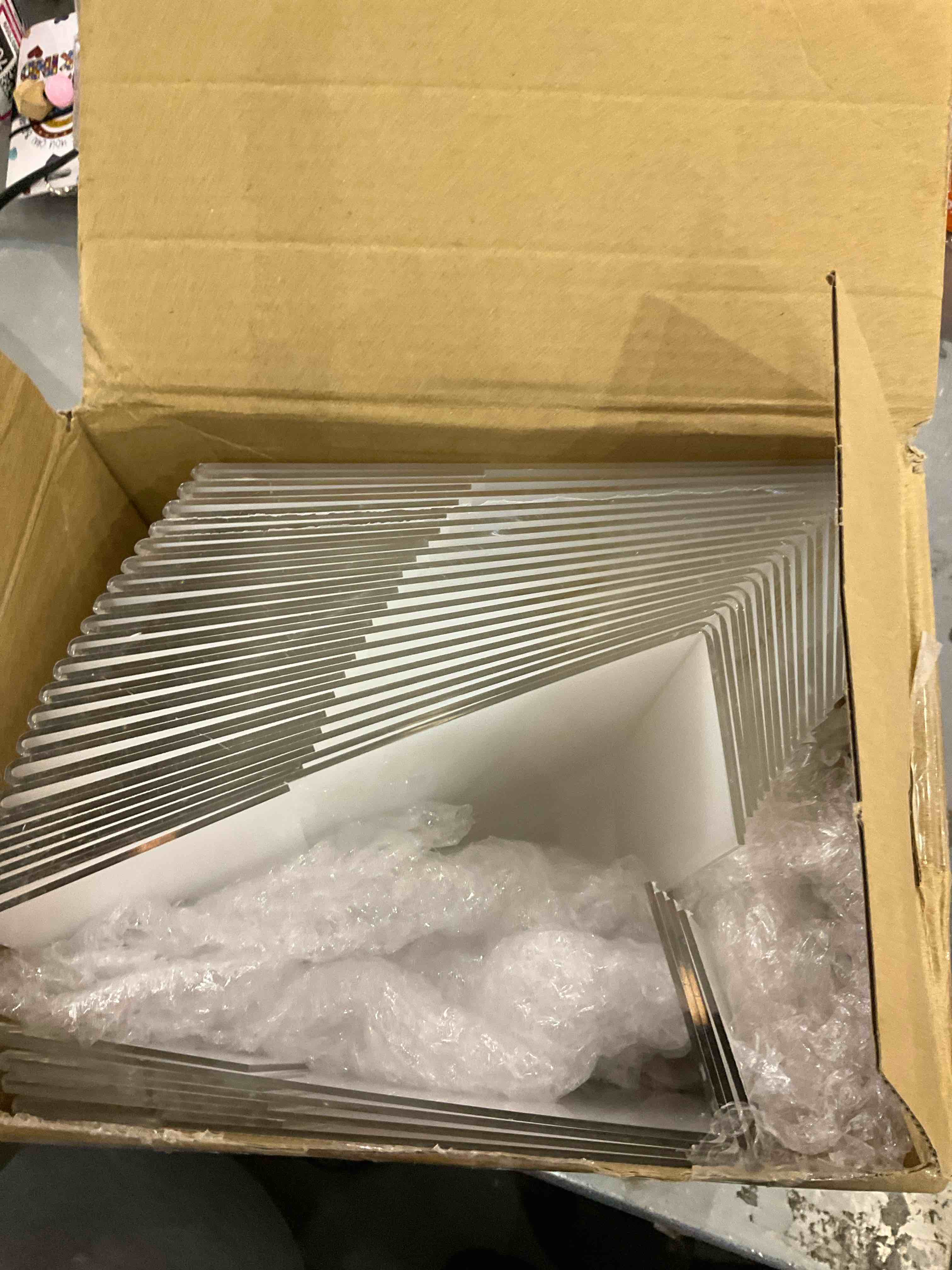 https://s3.amazonaws.com/lotting-images-prod/bidfta/EXS00807041_1700492670142.jpeg