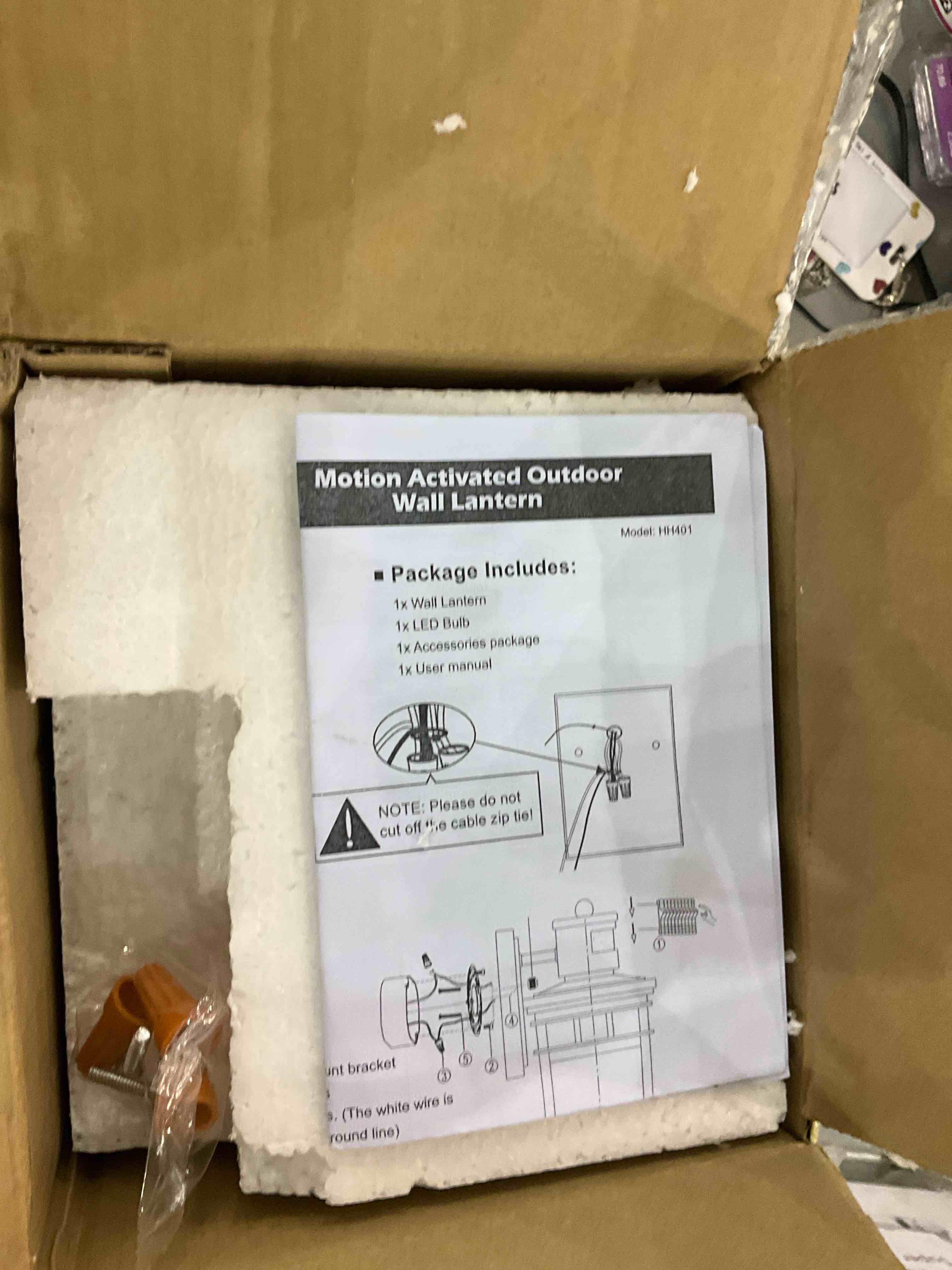 https://s3.amazonaws.com/lotting-images-prod/bidfta/EXS00807278_1700664661049.jpeg