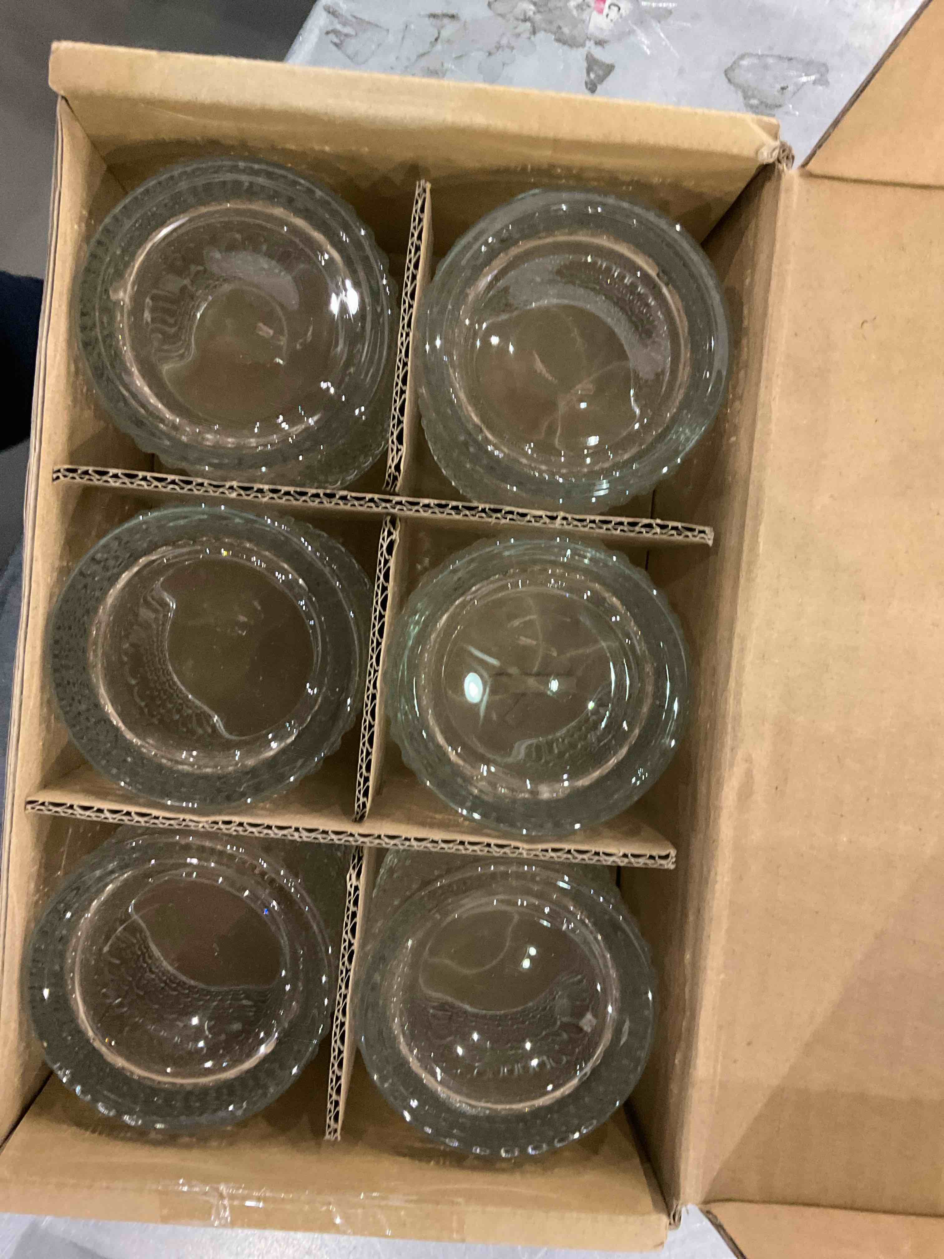 https://s3.amazonaws.com/lotting-images-prod/bidfta/EXS00807408_1701090290062.jpeg