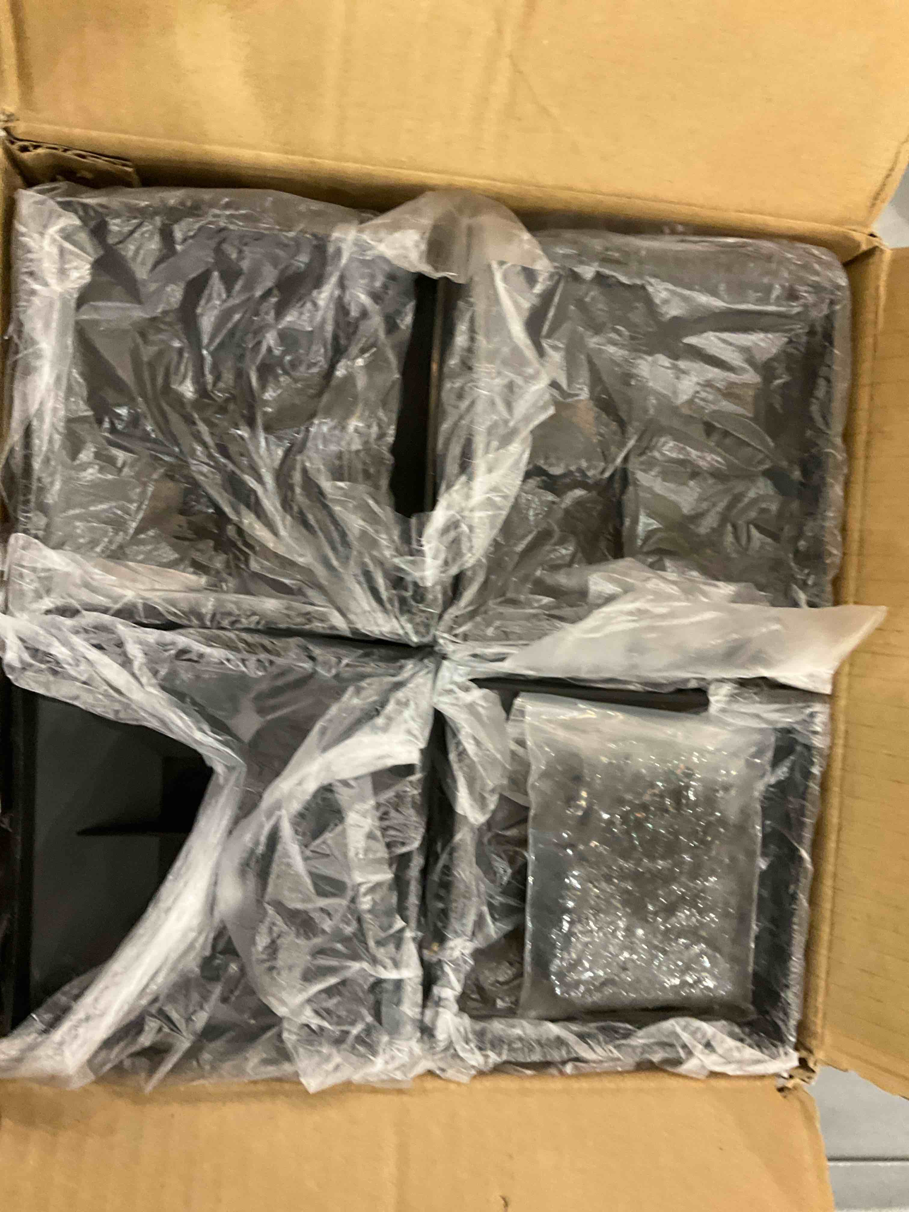 https://s3.amazonaws.com/lotting-images-prod/bidfta/EXS00807498_1701106689245.jpeg