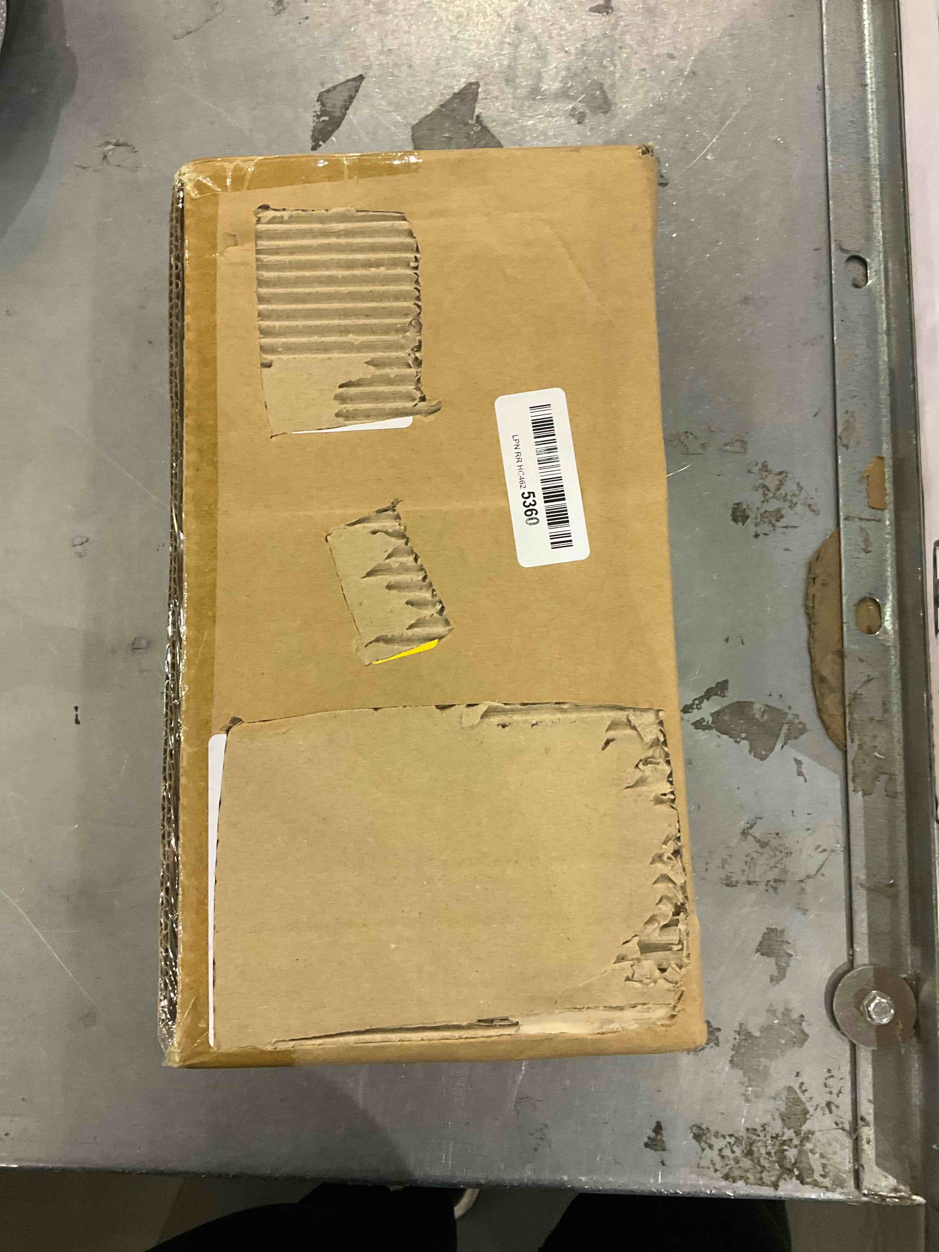 https://s3.amazonaws.com/lotting-images-prod/bidfta/EXS00807676_1700139594407.jpeg
