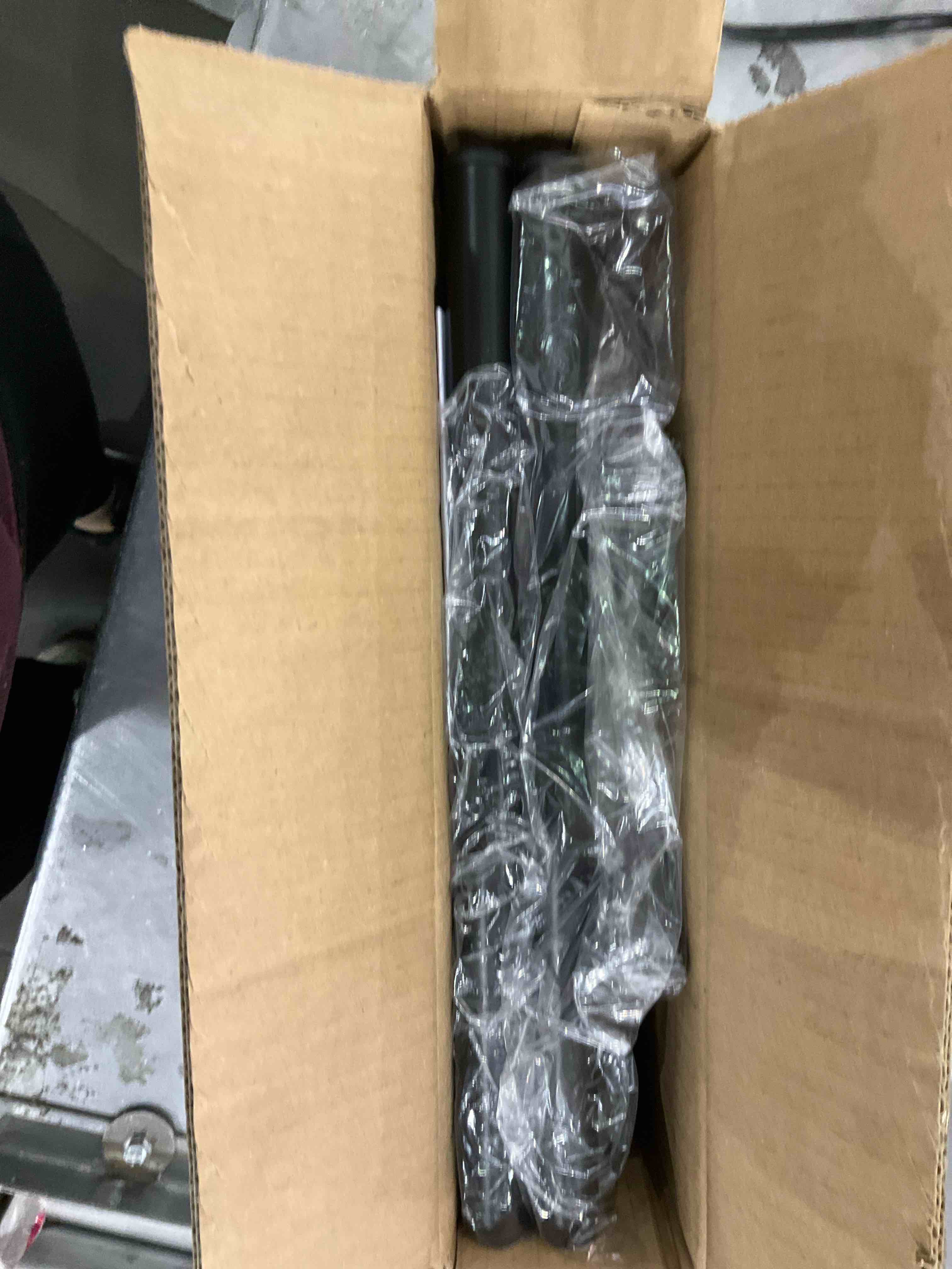 https://s3.amazonaws.com/lotting-images-prod/bidfta/EXS00807676_1700139617931.jpeg