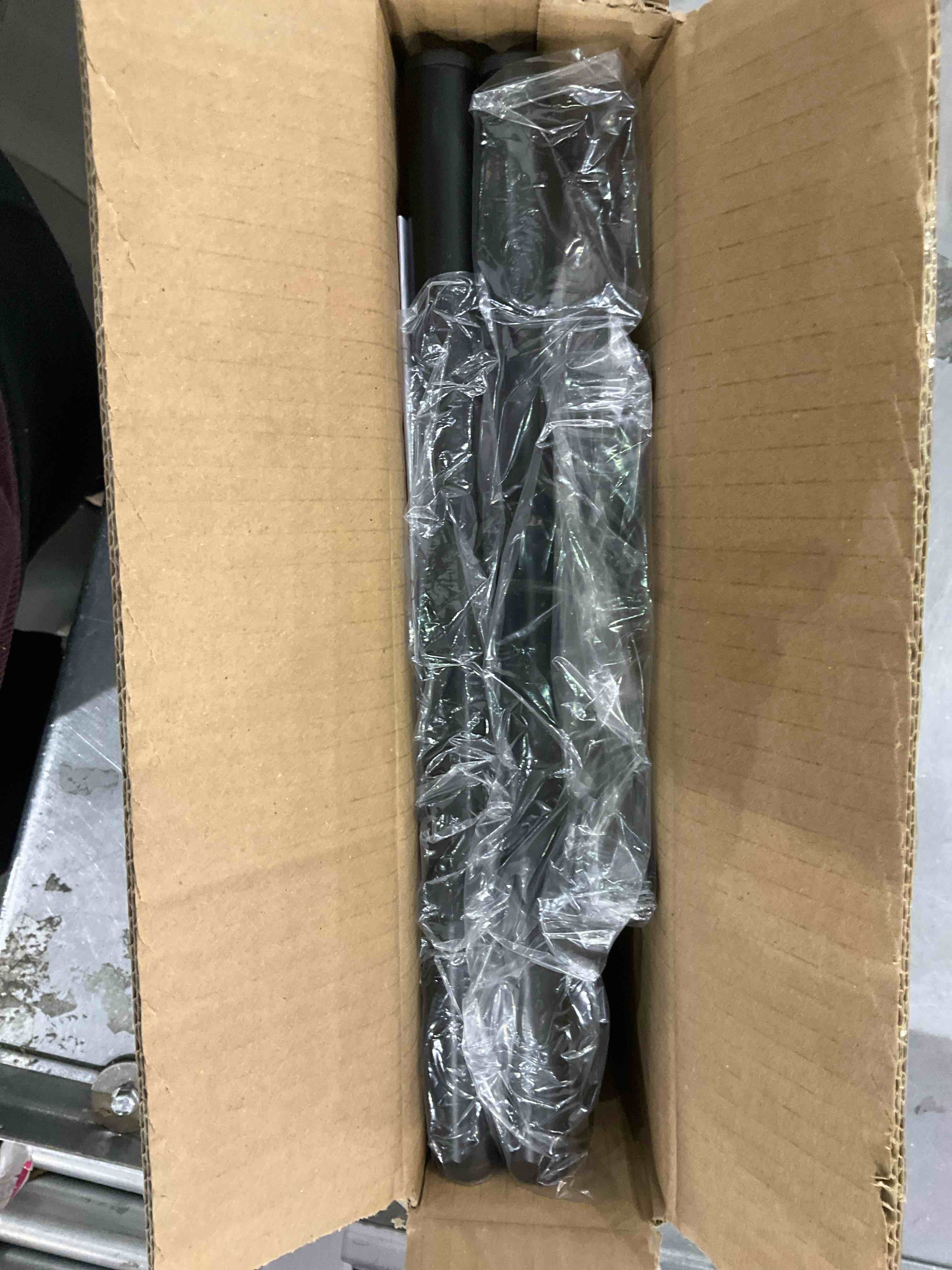 https://s3.amazonaws.com/lotting-images-prod/bidfta/EXS00807676_1700139619537.jpeg