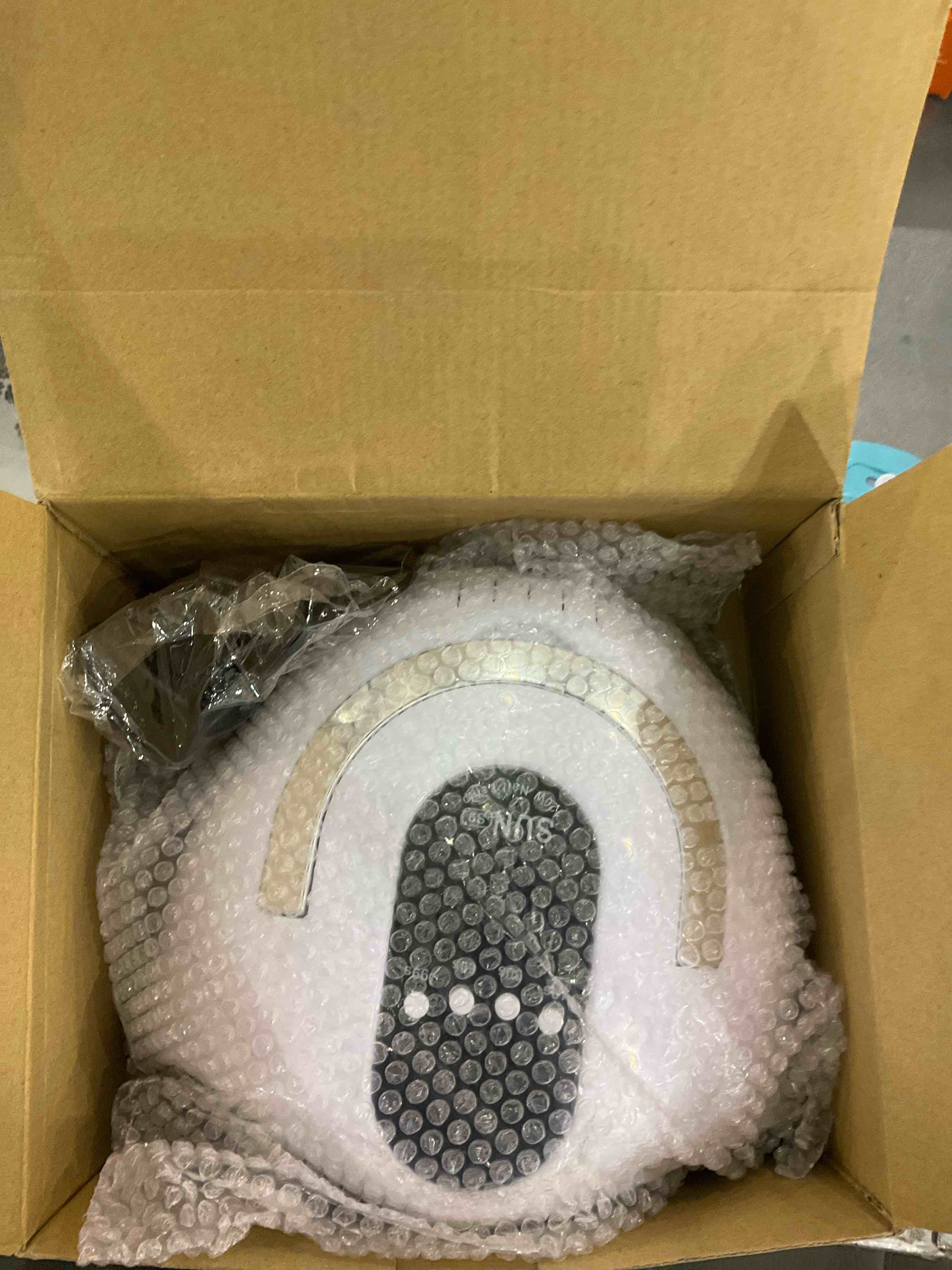 https://s3.amazonaws.com/lotting-images-prod/bidfta/EXS00807995_1700485561066.jpeg