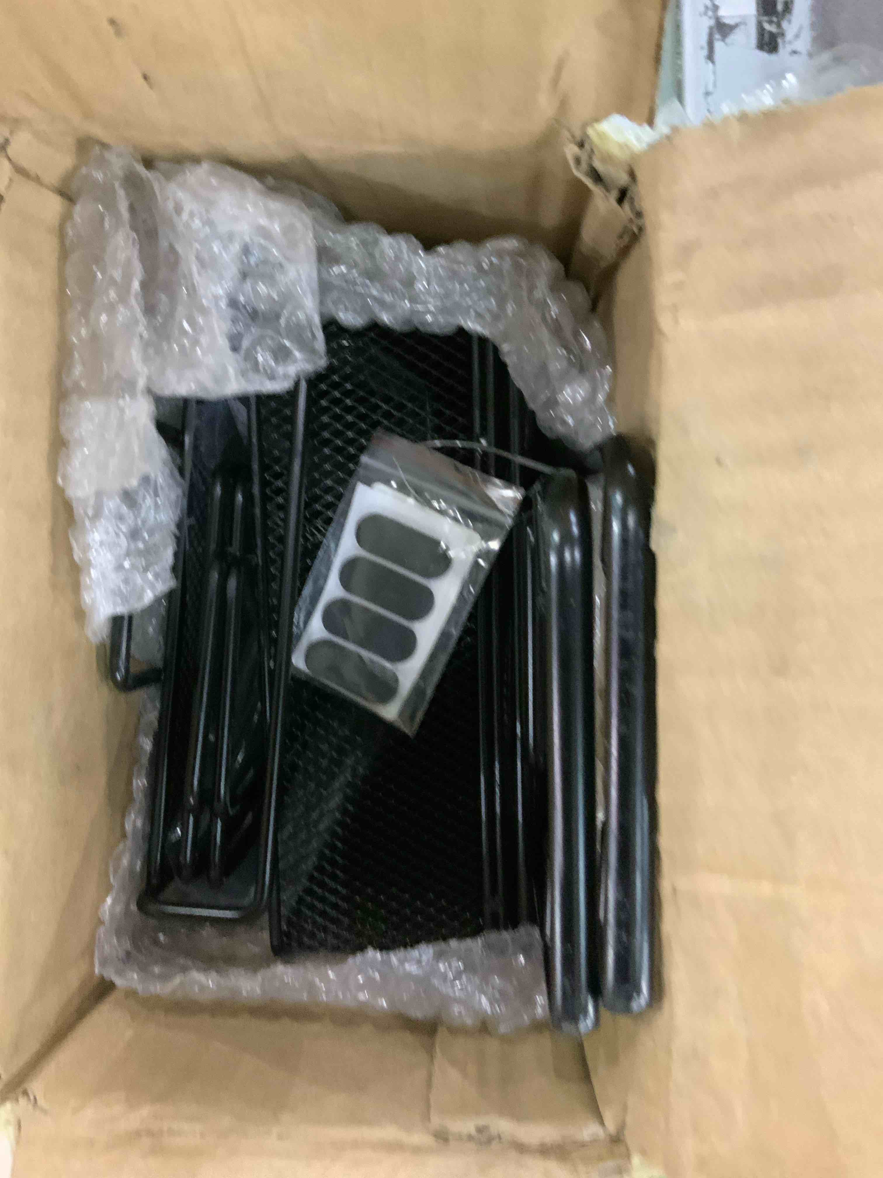 https://s3.amazonaws.com/lotting-images-prod/bidfta/EXS00808272_1698842554392.jpeg