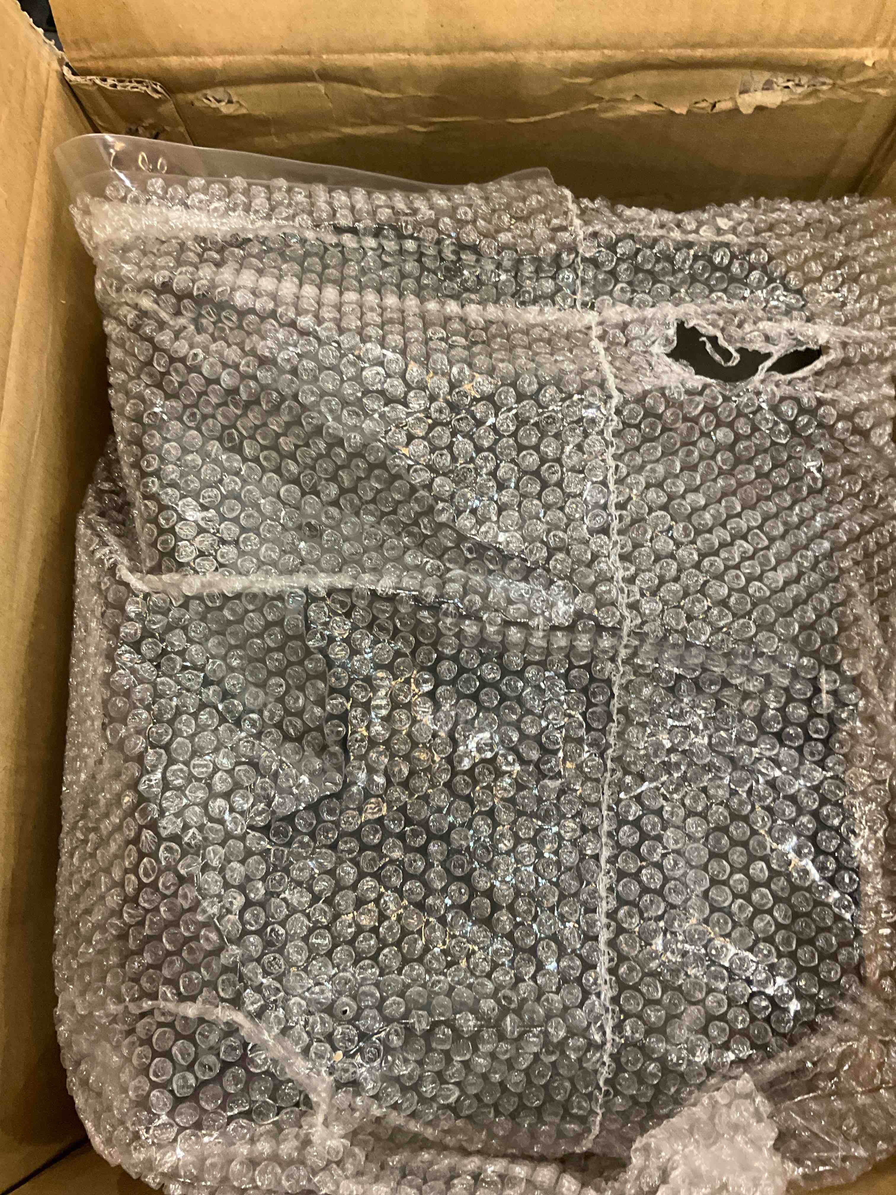 https://s3.amazonaws.com/lotting-images-prod/bidfta/EXS00808801_1699031929817.jpeg