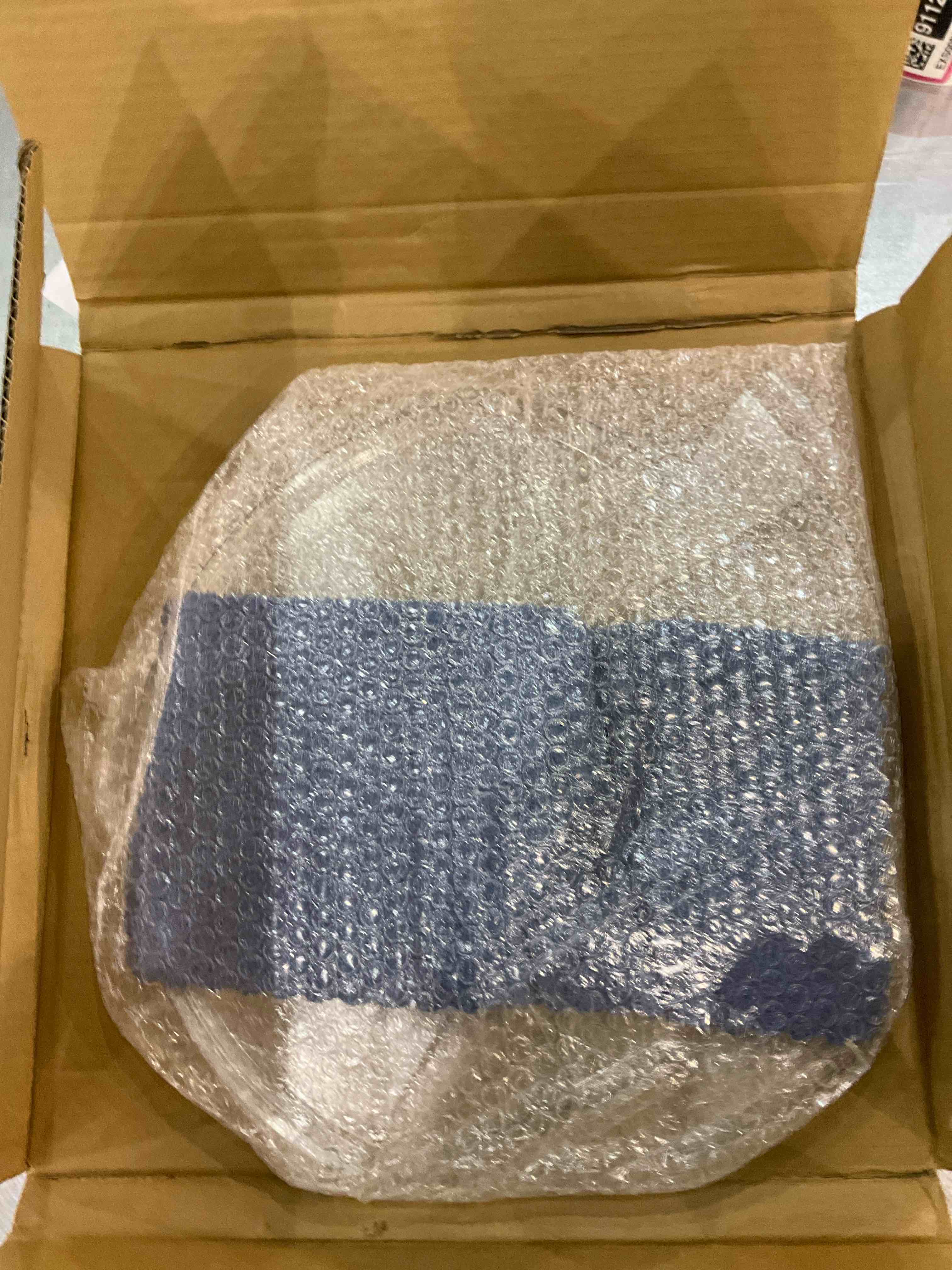 https://s3.amazonaws.com/lotting-images-prod/bidfta/EXS00809026_1699532966260.jpeg