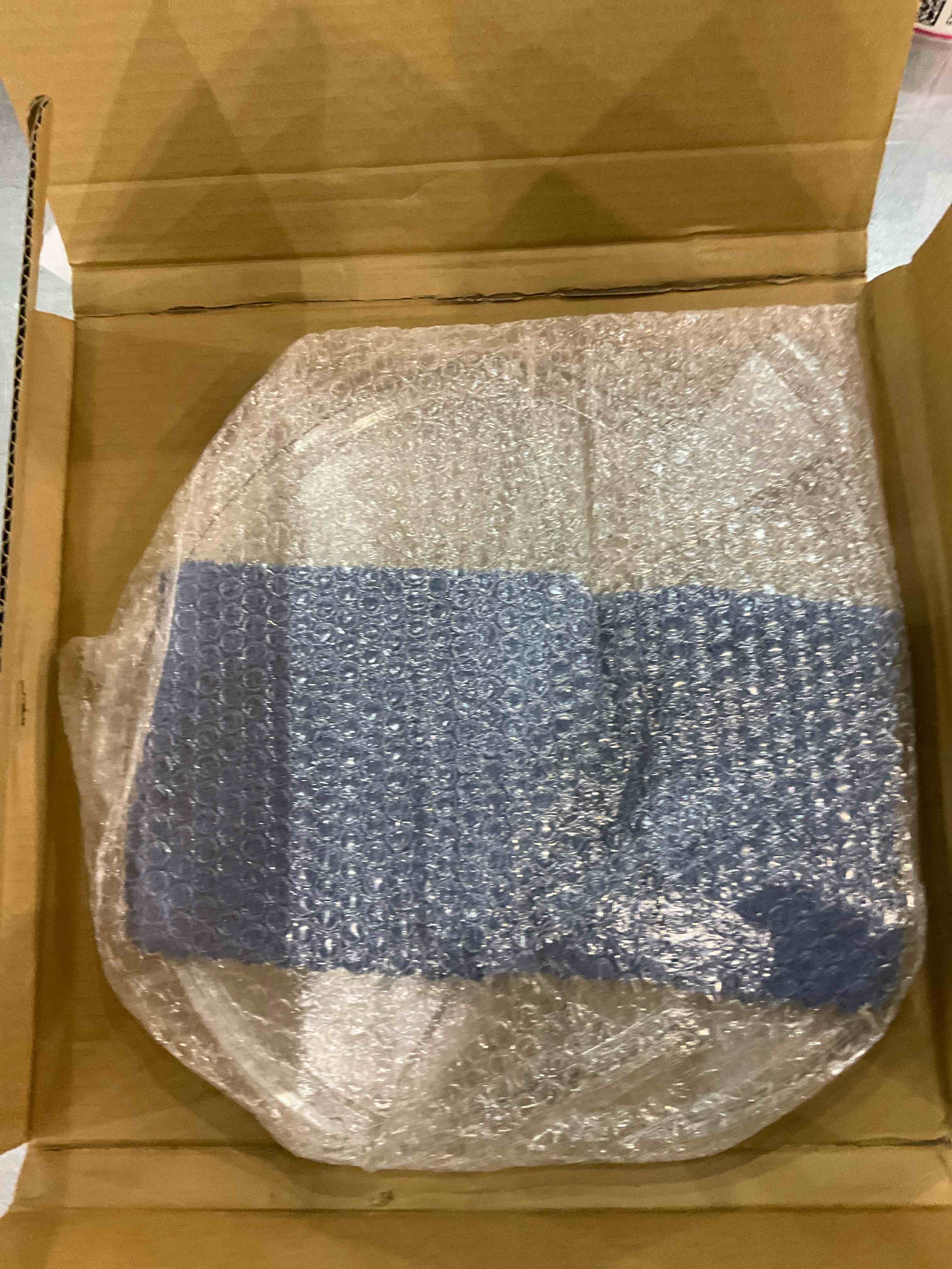 https://s3.amazonaws.com/lotting-images-prod/bidfta/EXS00809026_1699532967192.jpeg