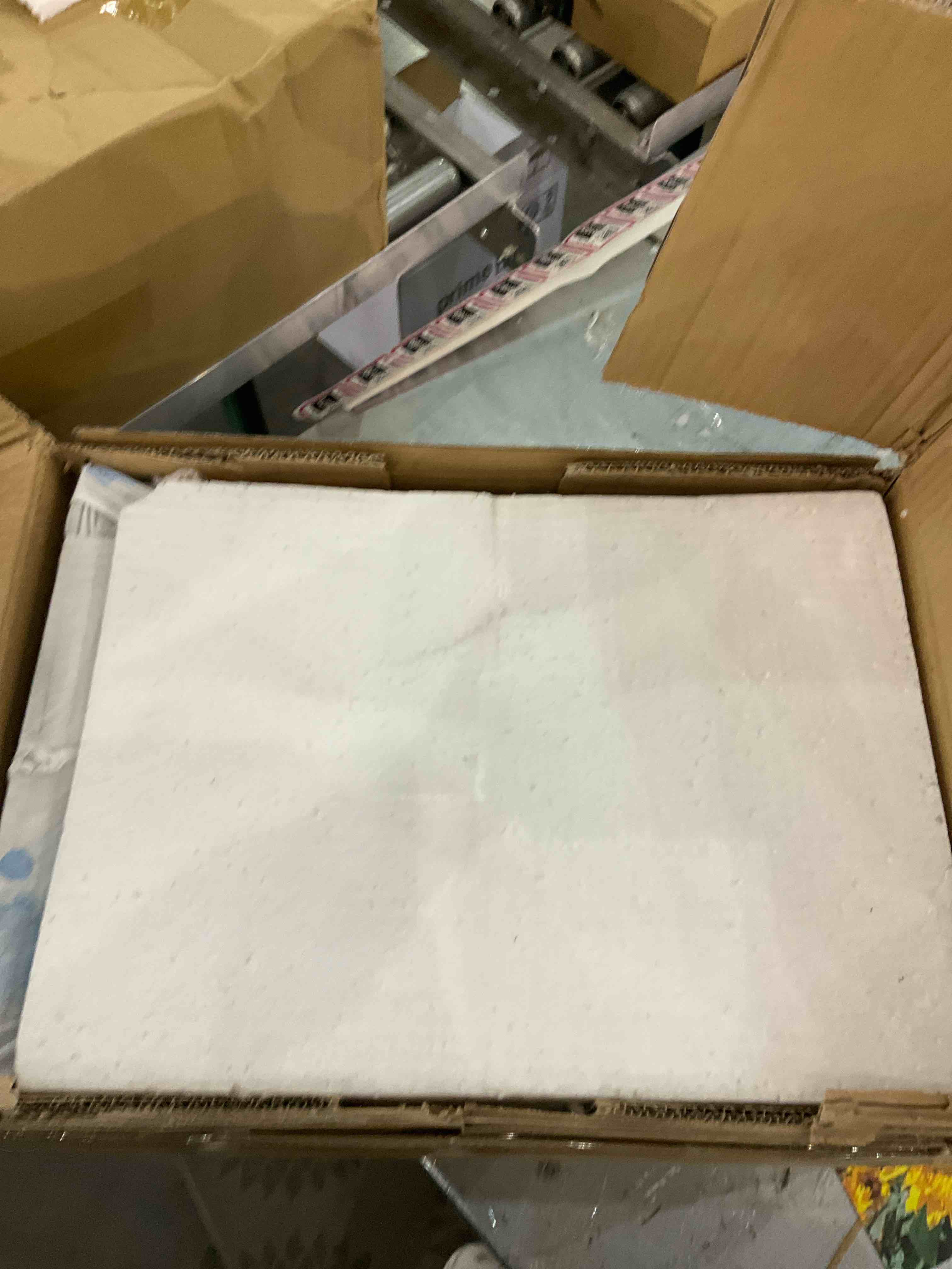 https://s3.amazonaws.com/lotting-images-prod/bidfta/EXS00809181_1699536698814.jpeg