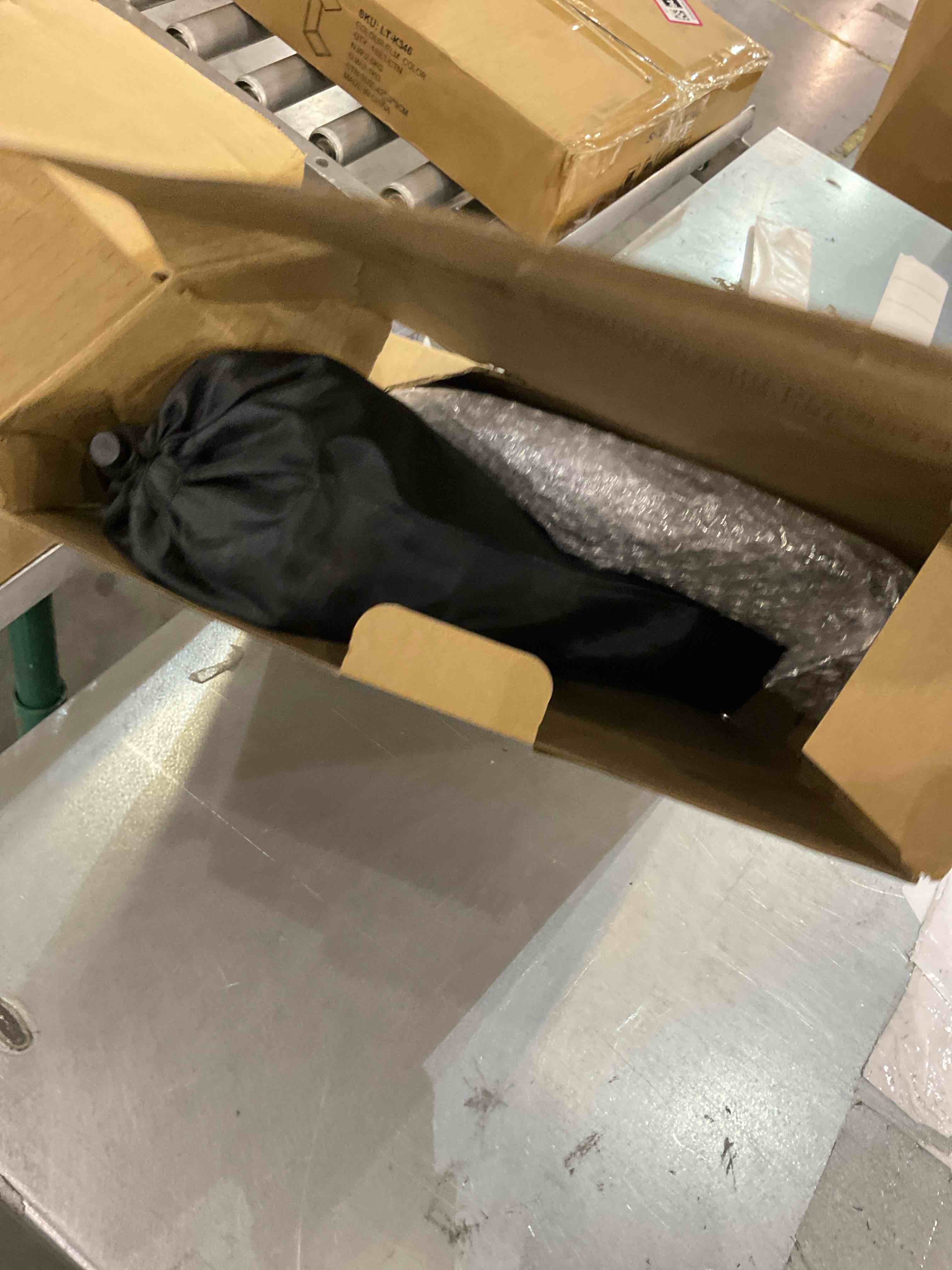 https://s3.amazonaws.com/lotting-images-prod/bidfta/EXS00809479_1699548537332.jpeg