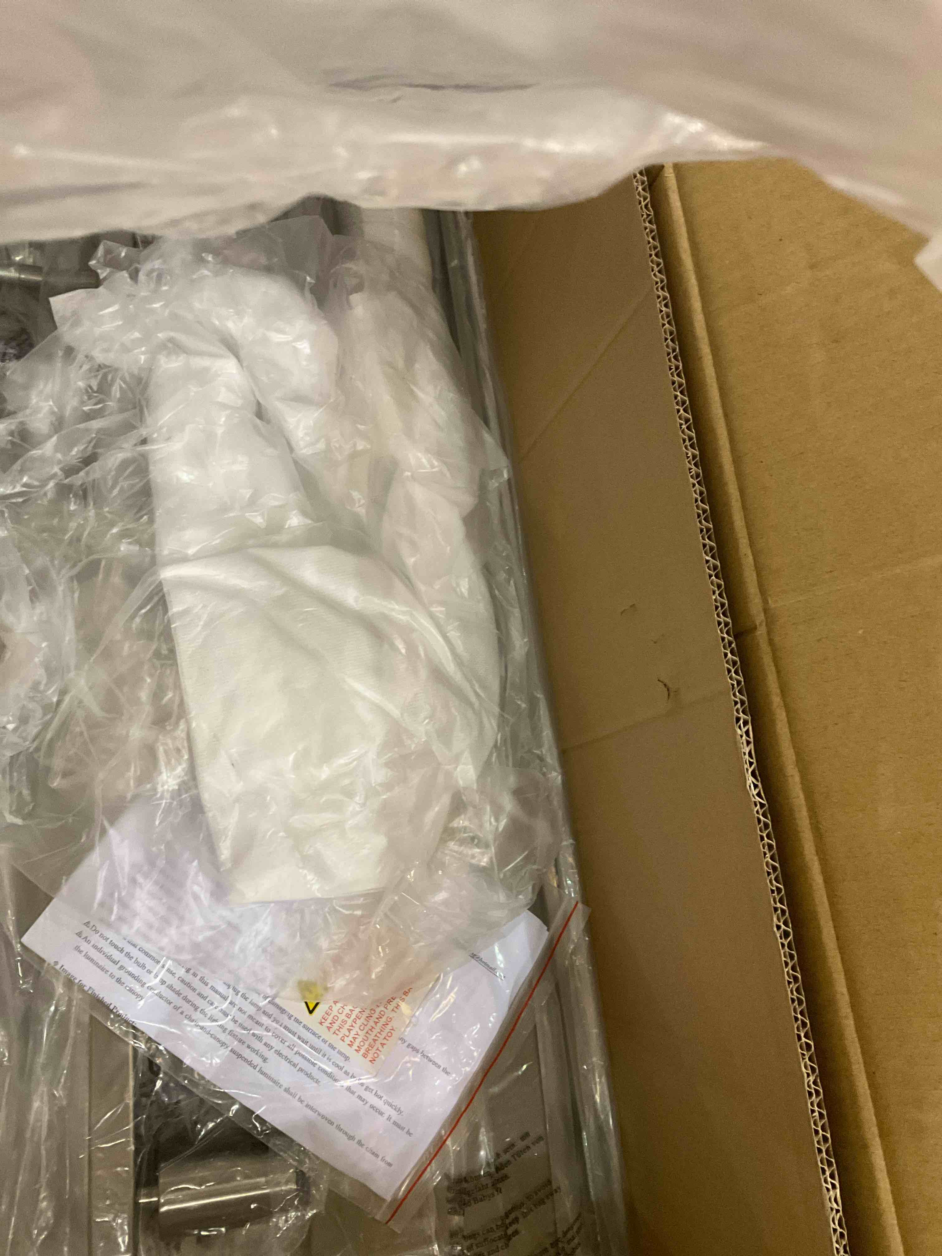 https://s3.amazonaws.com/lotting-images-prod/bidfta/EXS00809786_1699979847189.jpeg
