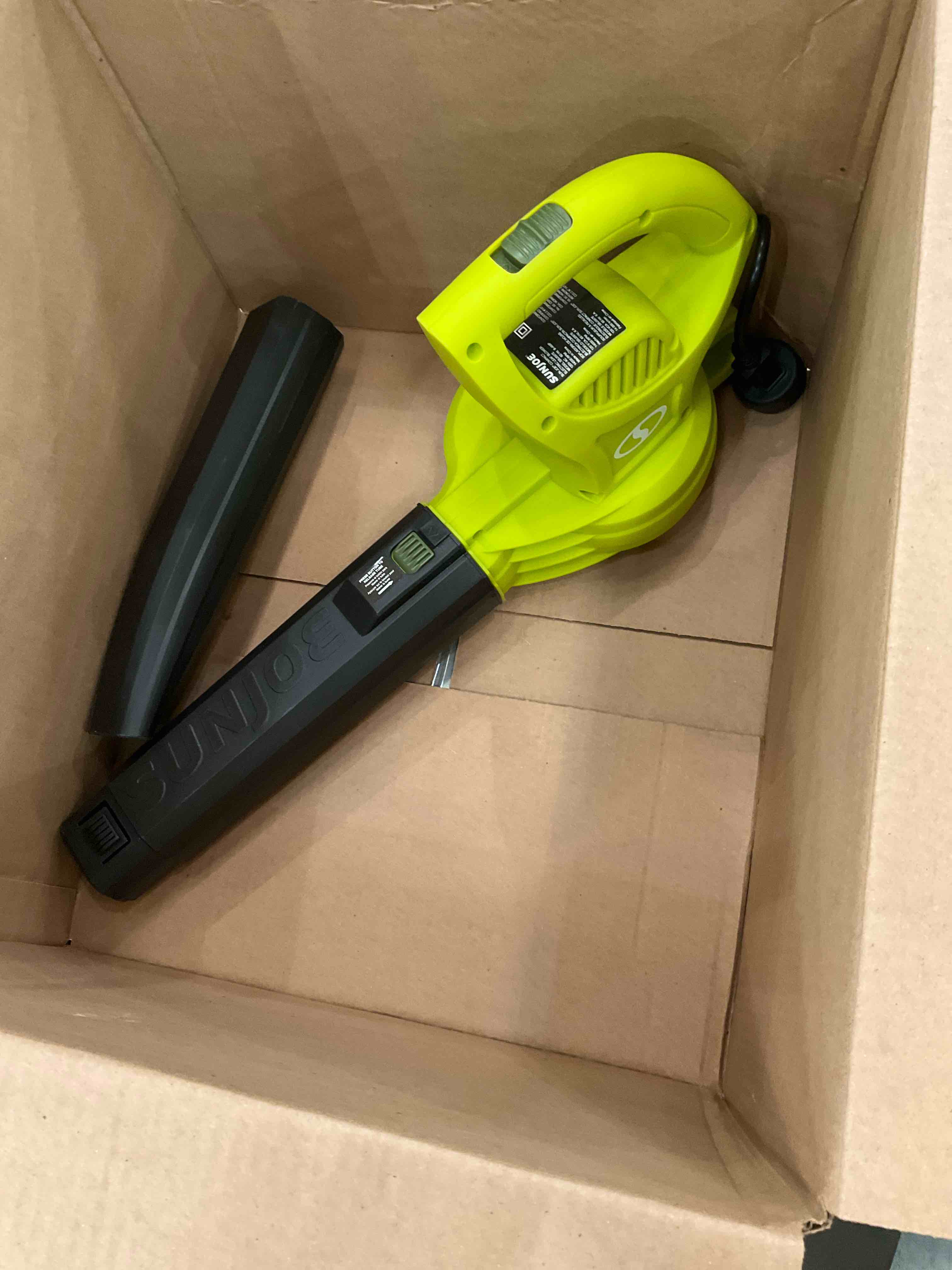 https://s3.amazonaws.com/lotting-images-prod/bidfta/EXS00810646_1698256015494.jpeg