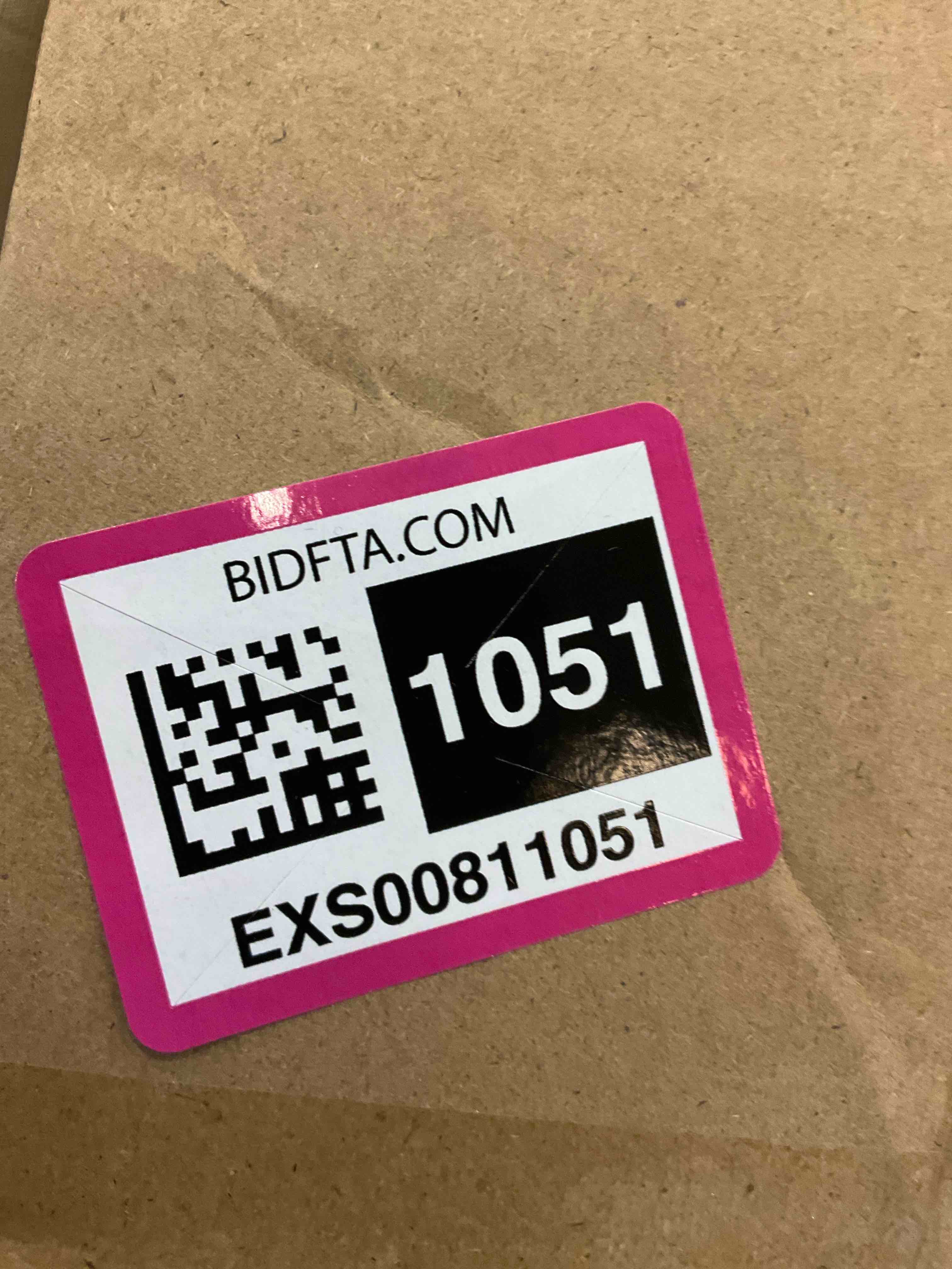 https://s3.amazonaws.com/lotting-images-prod/bidfta/EXS00811051_1698864862677.jpeg
