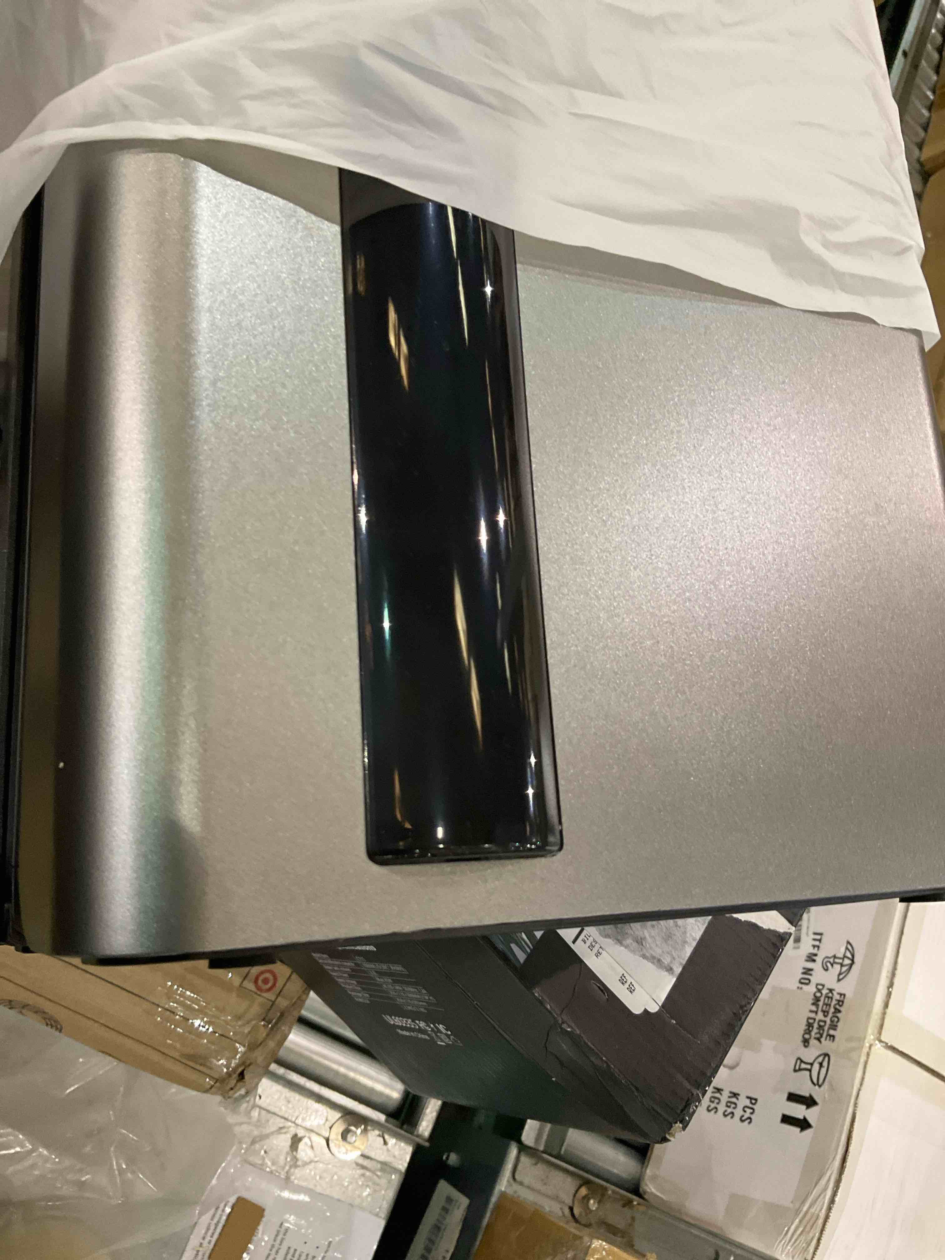 https://s3.amazonaws.com/lotting-images-prod/bidfta/EXS00811327_1699022355719.jpeg