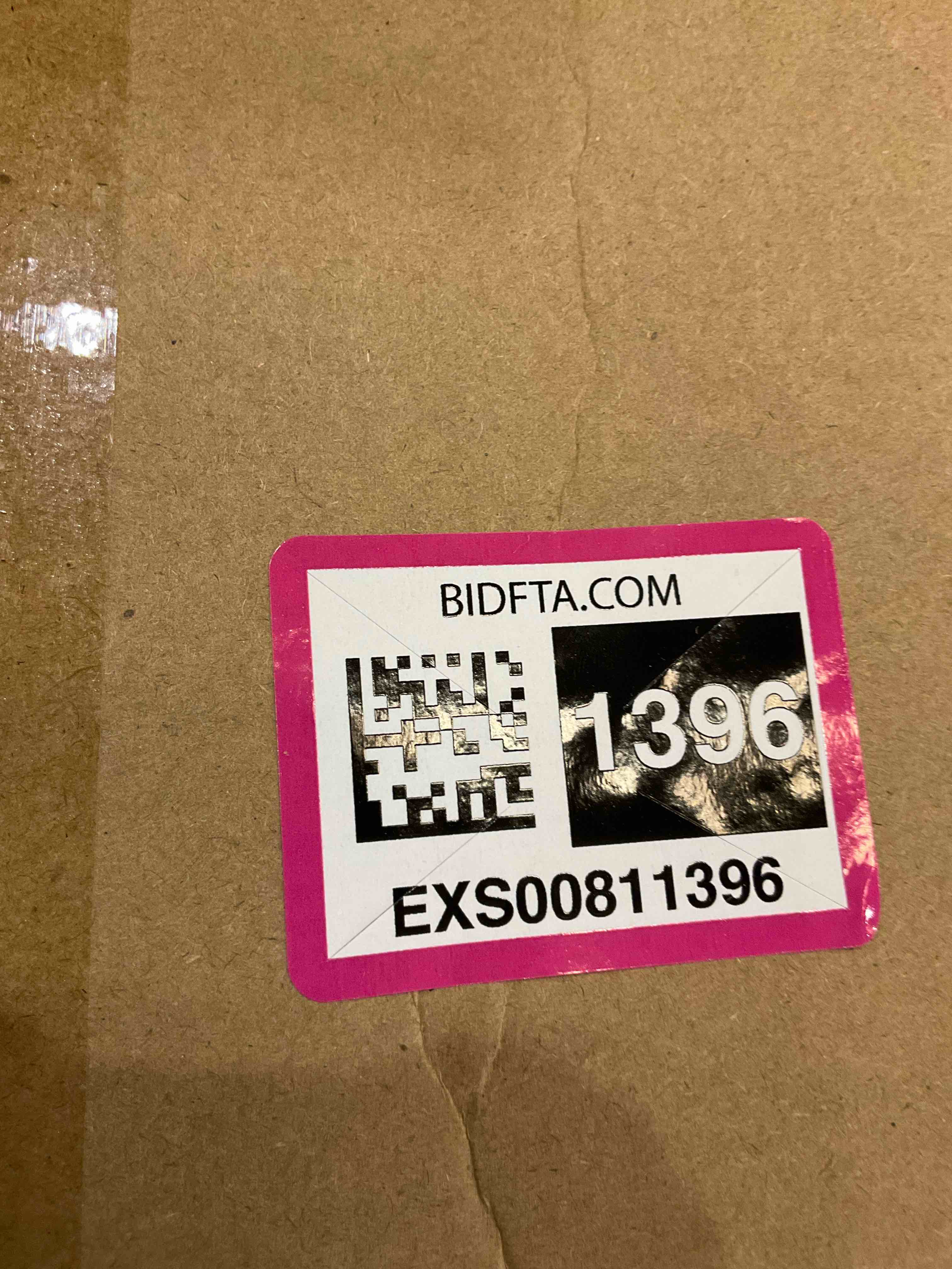 https://s3.amazonaws.com/lotting-images-prod/bidfta/EXS00811396_1699037356353.jpeg