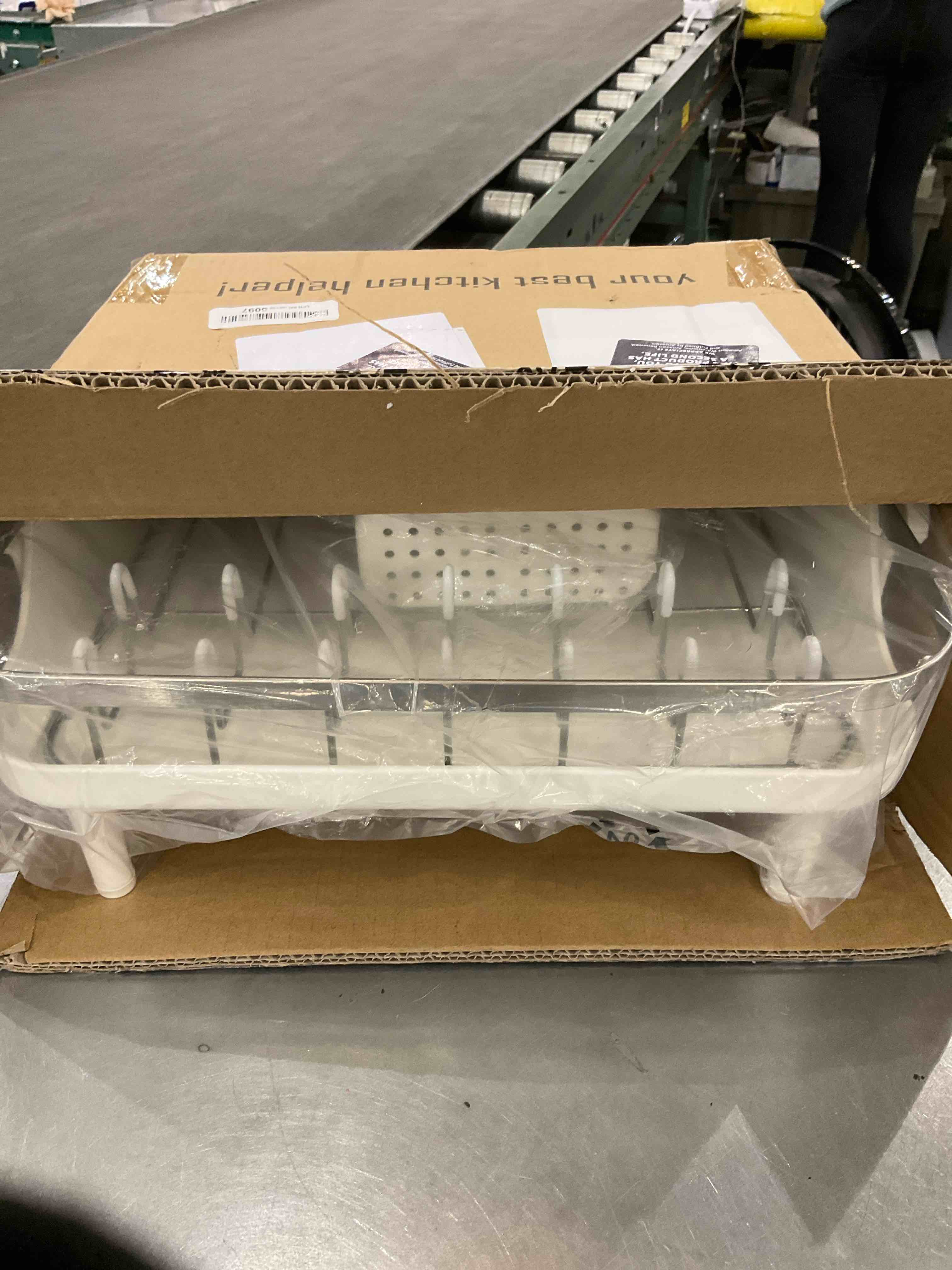 https://s3.amazonaws.com/lotting-images-prod/bidfta/EXS00811900_1698859918732.jpeg
