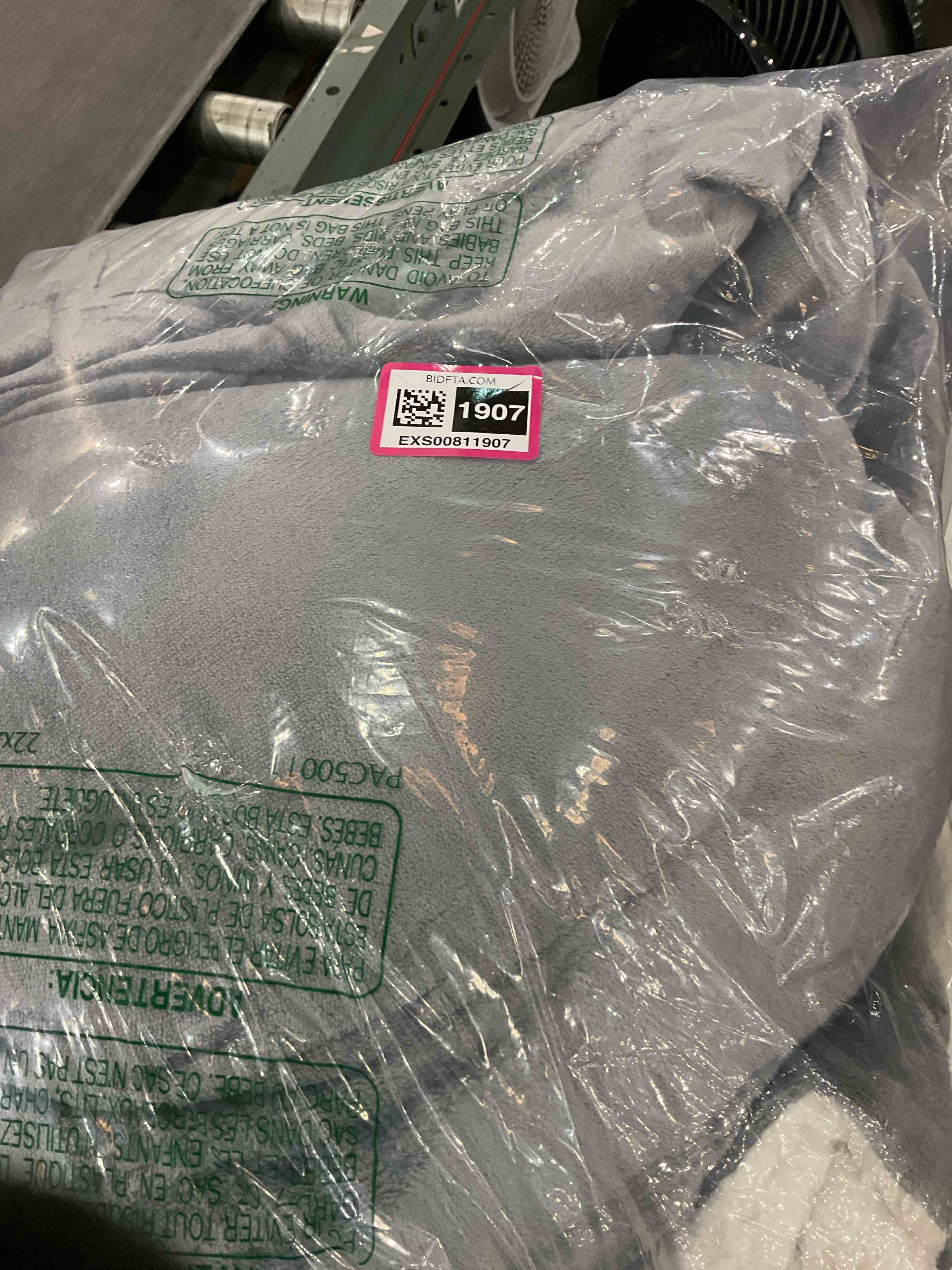 https://s3.amazonaws.com/lotting-images-prod/bidfta/EXS00811907_1698863763647.jpeg