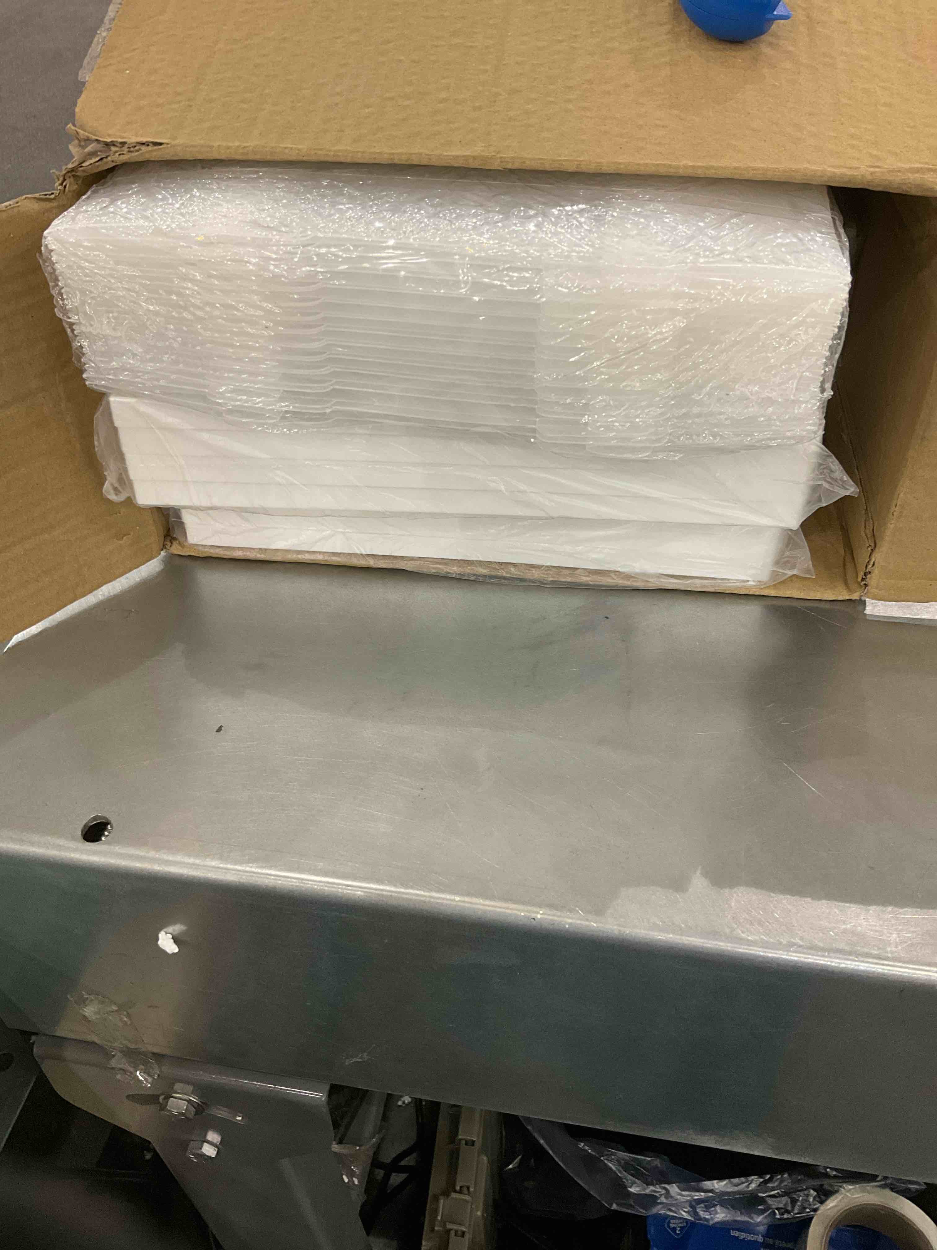 https://s3.amazonaws.com/lotting-images-prod/bidfta/EXS00811976_1698934431510.jpeg
