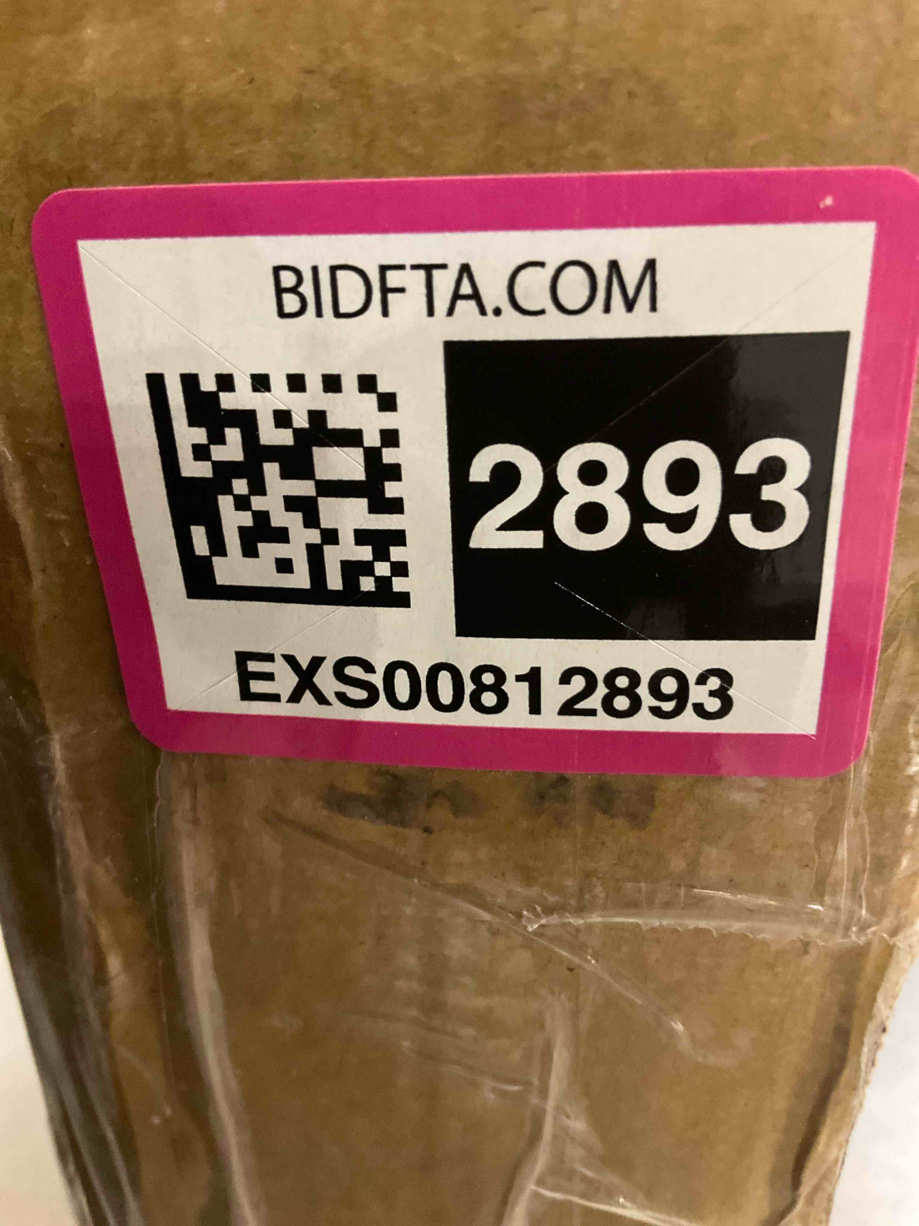 https://s3.amazonaws.com/lotting-images-prod/bidfta/EXS00812893_1698851625651.jpeg
