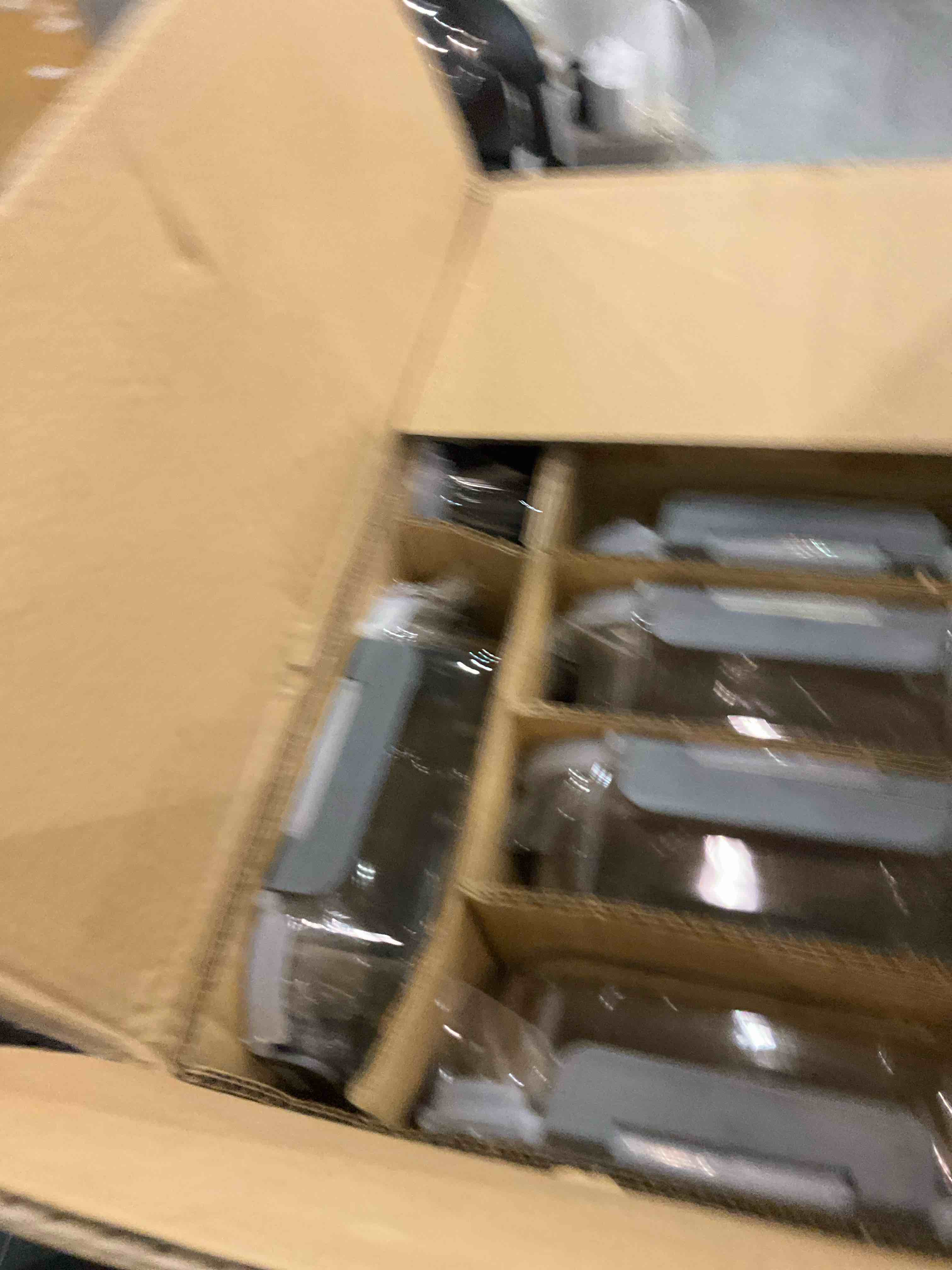 https://s3.amazonaws.com/lotting-images-prod/bidfta/EXS00813563_1698323801958.jpeg