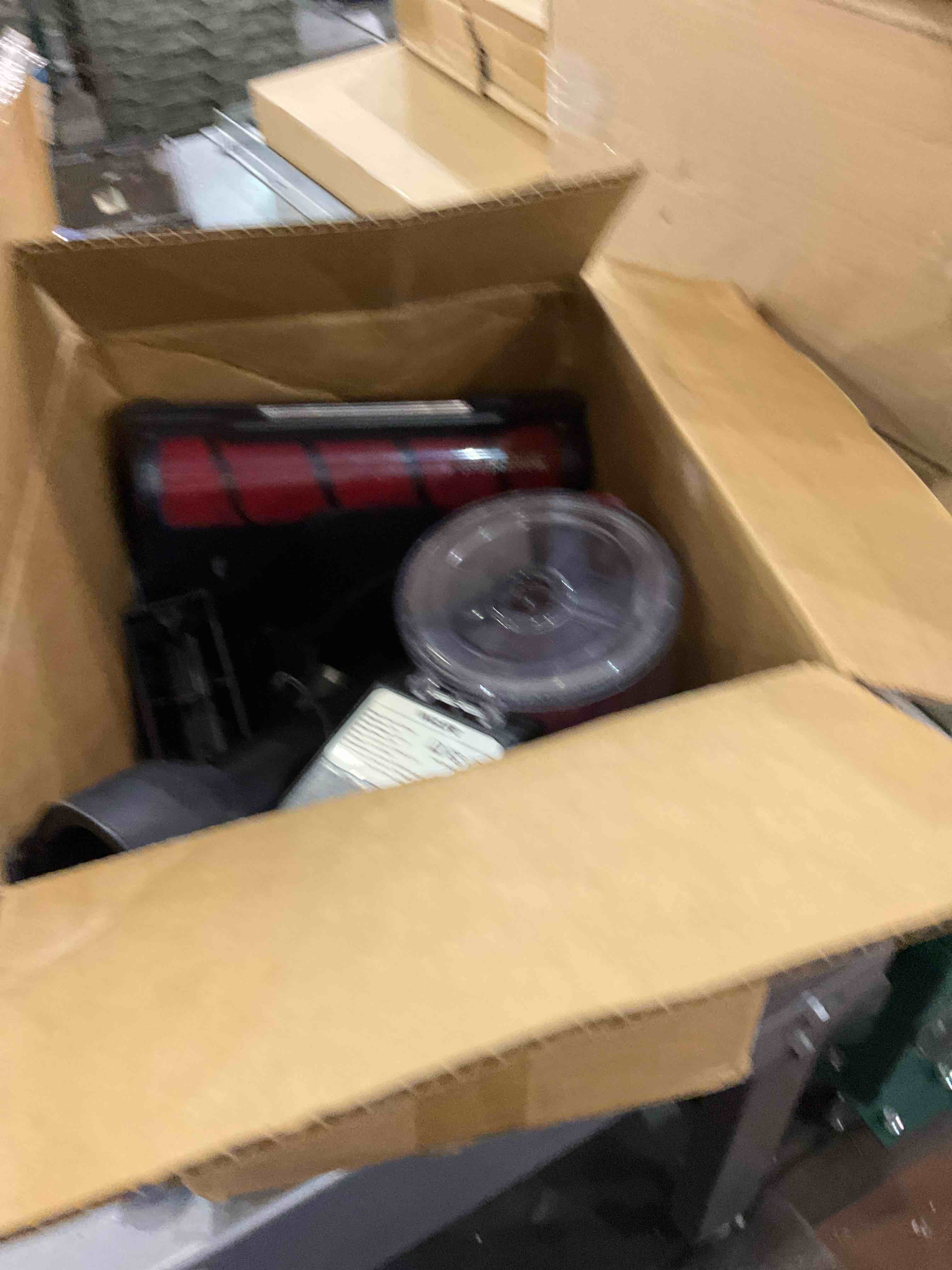 https://s3.amazonaws.com/lotting-images-prod/bidfta/EXS00813563_1698324021057.jpeg
