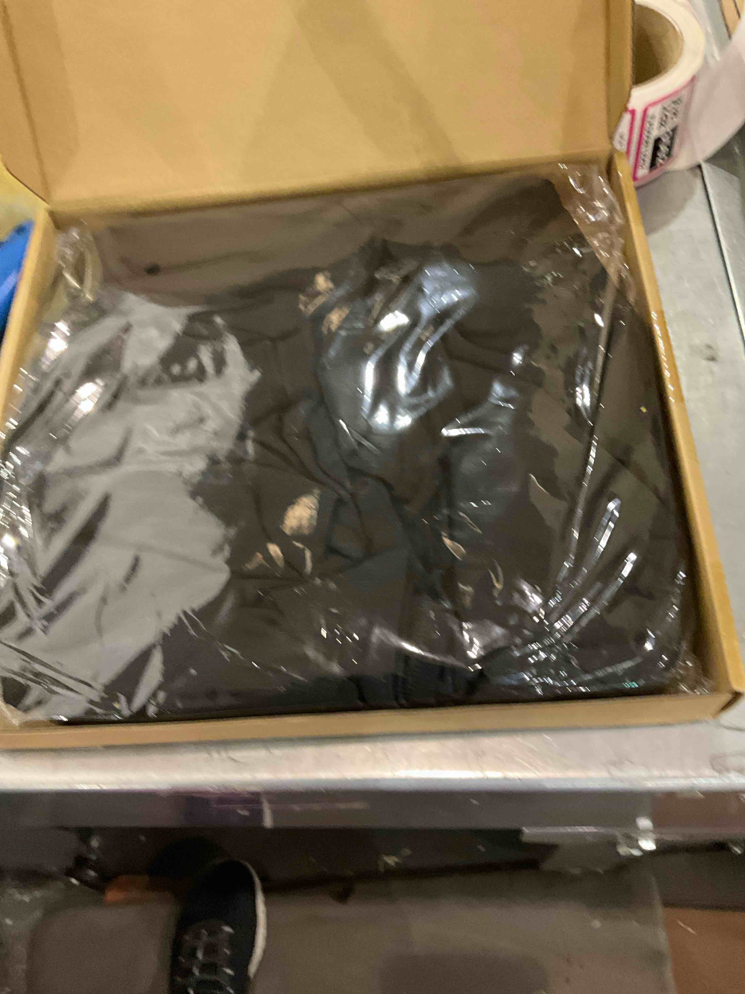 https://s3.amazonaws.com/lotting-images-prod/bidfta/EXS00813563_1698324207221.jpeg