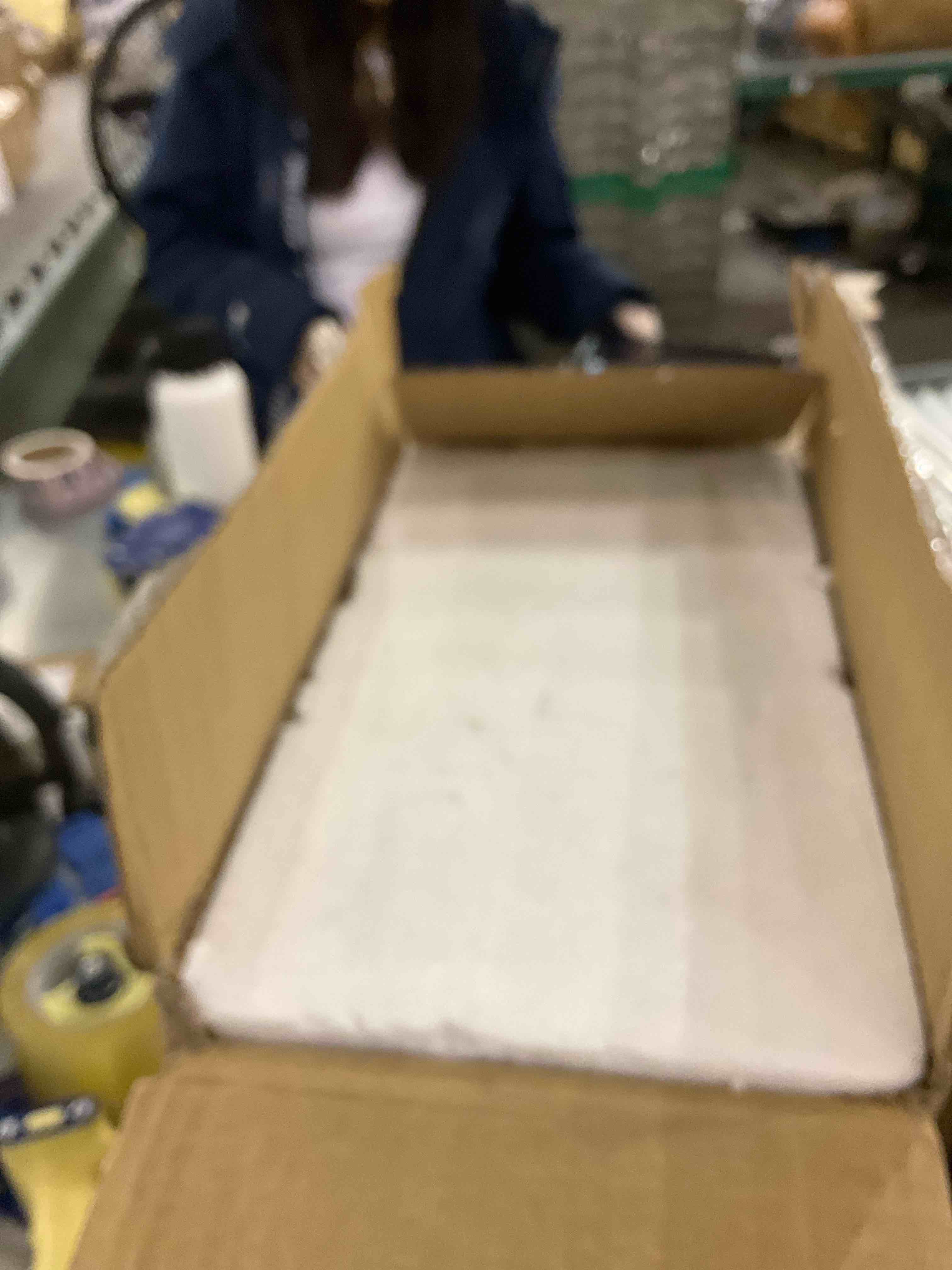 https://s3.amazonaws.com/lotting-images-prod/bidfta/EXS00813563_1698324303559.jpeg