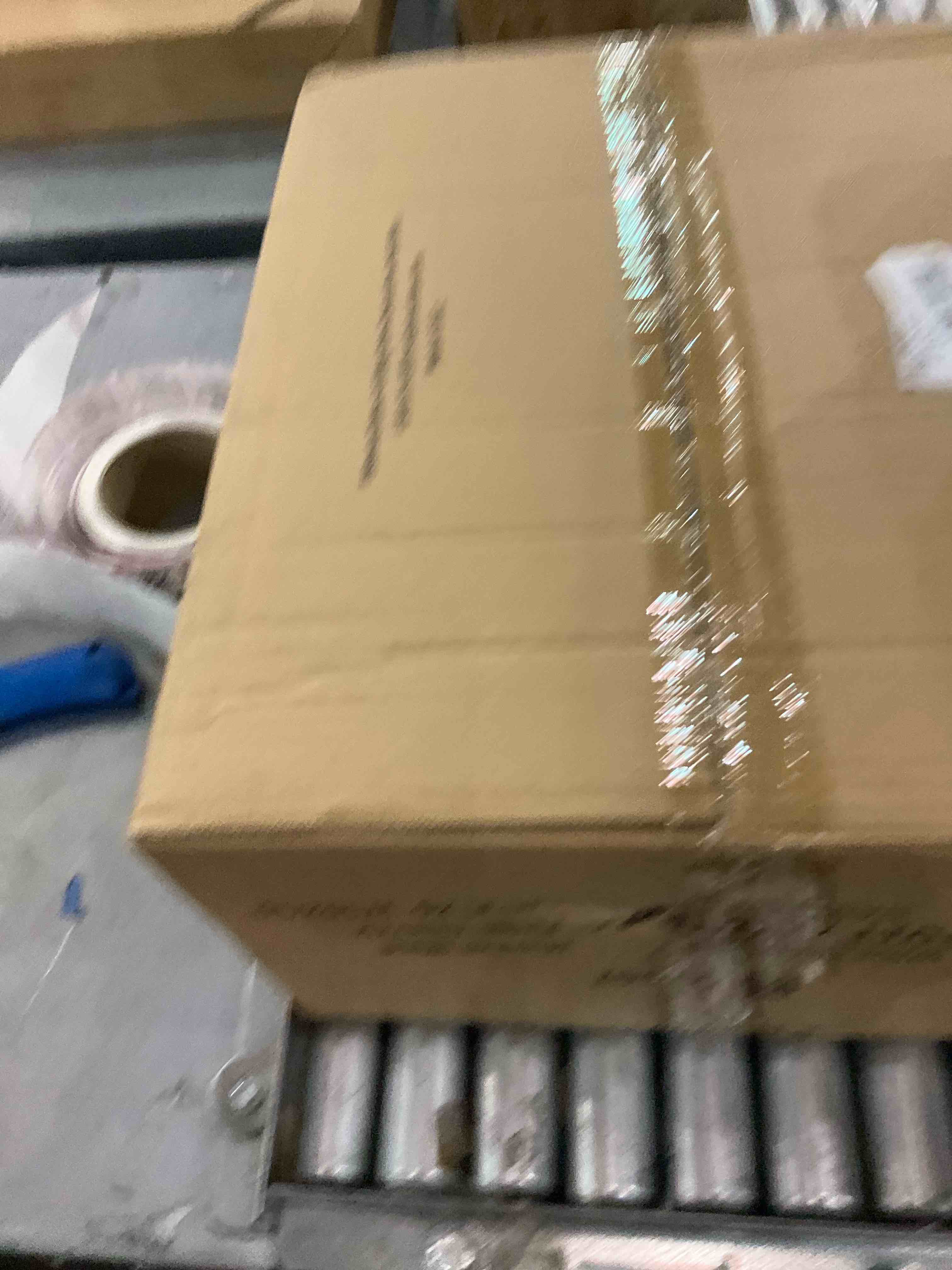 https://s3.amazonaws.com/lotting-images-prod/bidfta/EXS00813563_1698324369206.jpeg