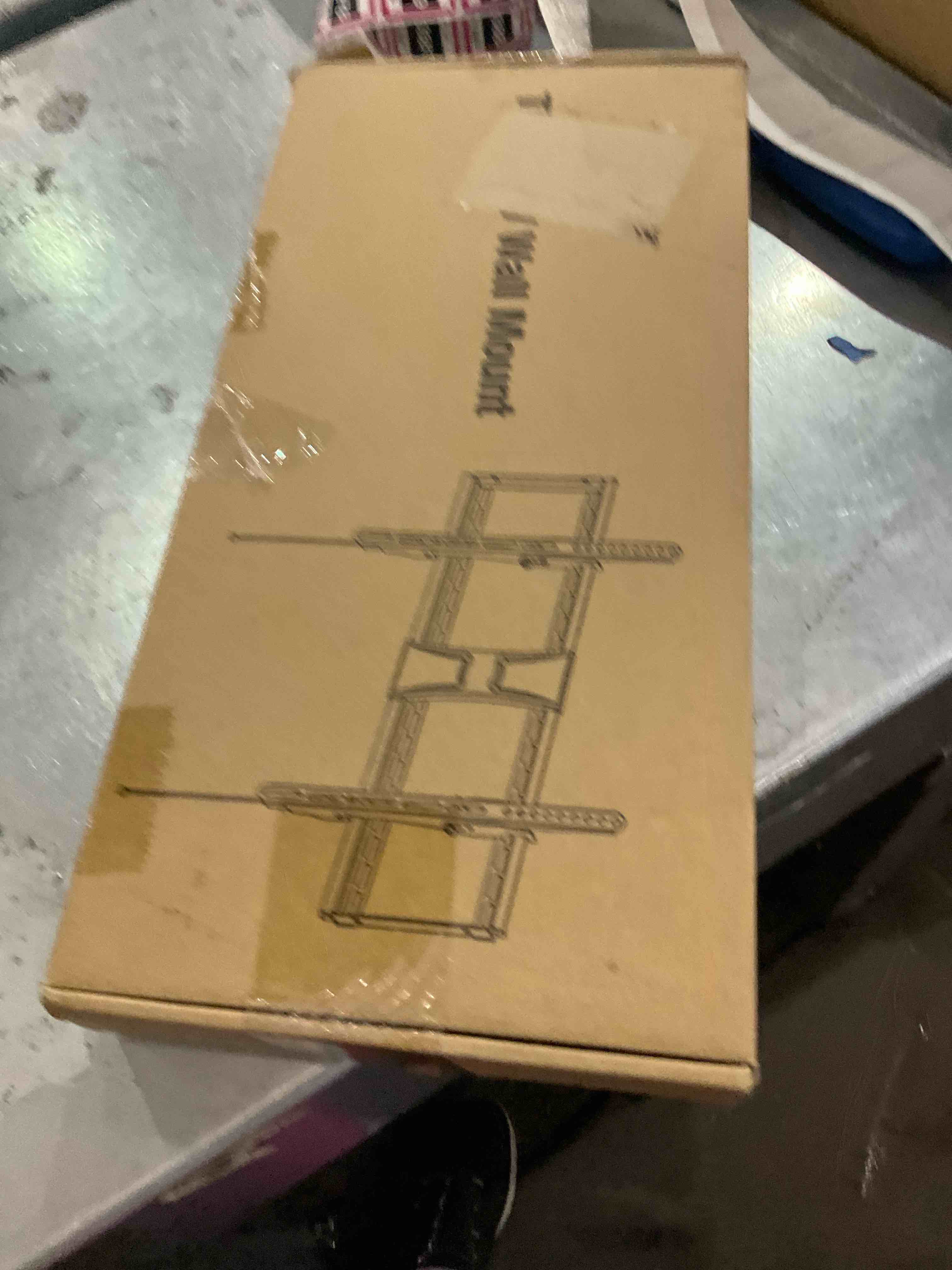 https://s3.amazonaws.com/lotting-images-prod/bidfta/EXS00813563_1698324966373.jpeg