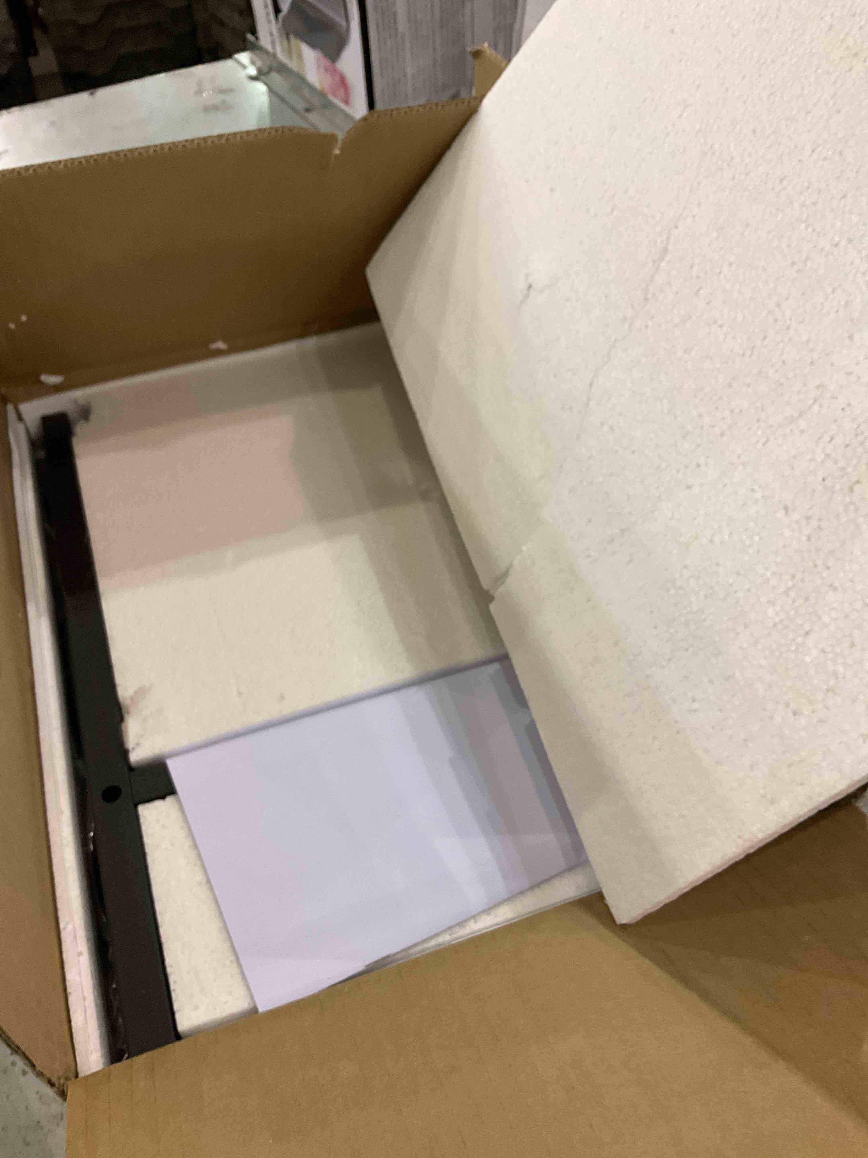 https://s3.amazonaws.com/lotting-images-prod/bidfta/EXS00813942_1698681014290.jpeg