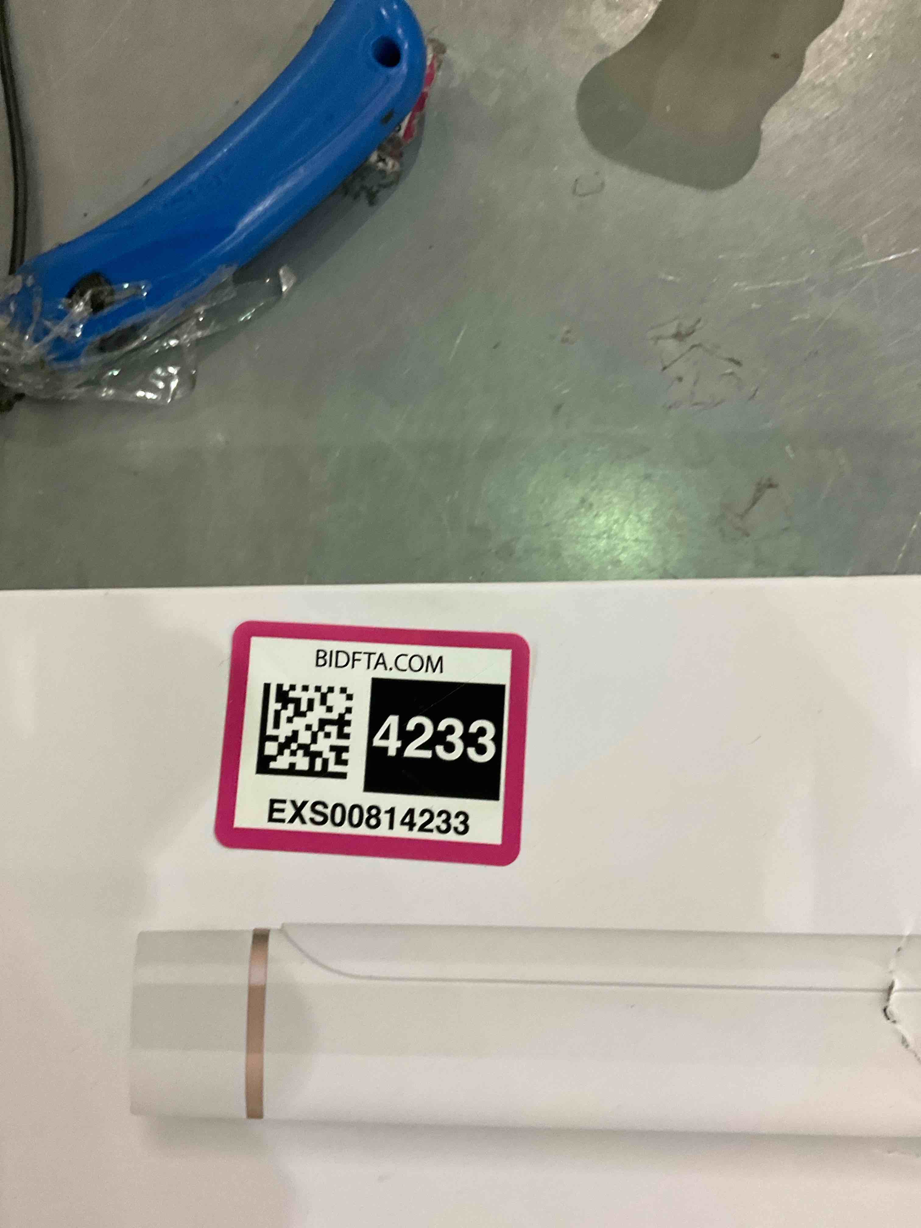 https://s3.amazonaws.com/lotting-images-prod/bidfta/EXS00814233_1698236568807.jpeg