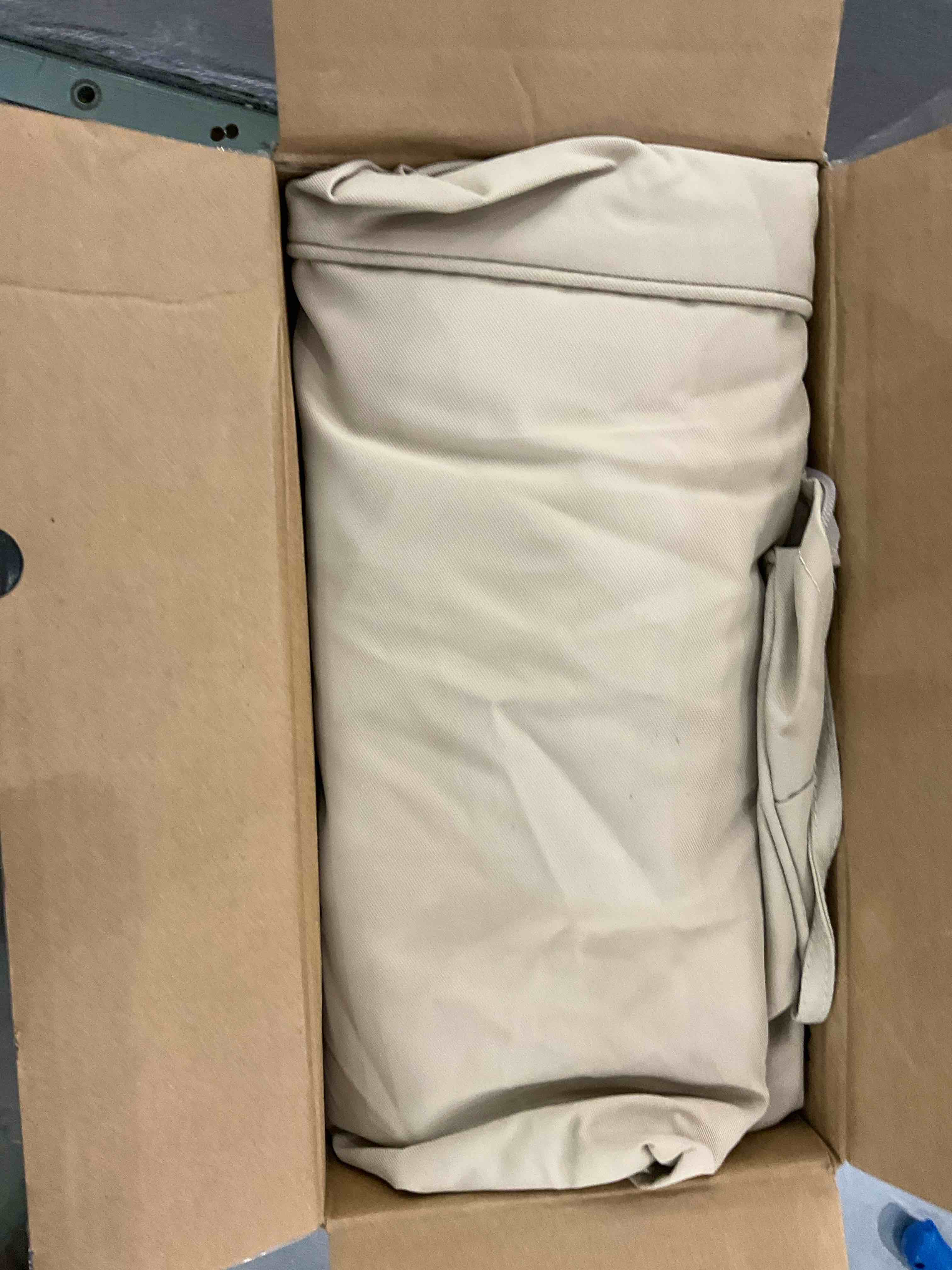 https://s3.amazonaws.com/lotting-images-prod/bidfta/EXS00814771_1698425484688.jpeg