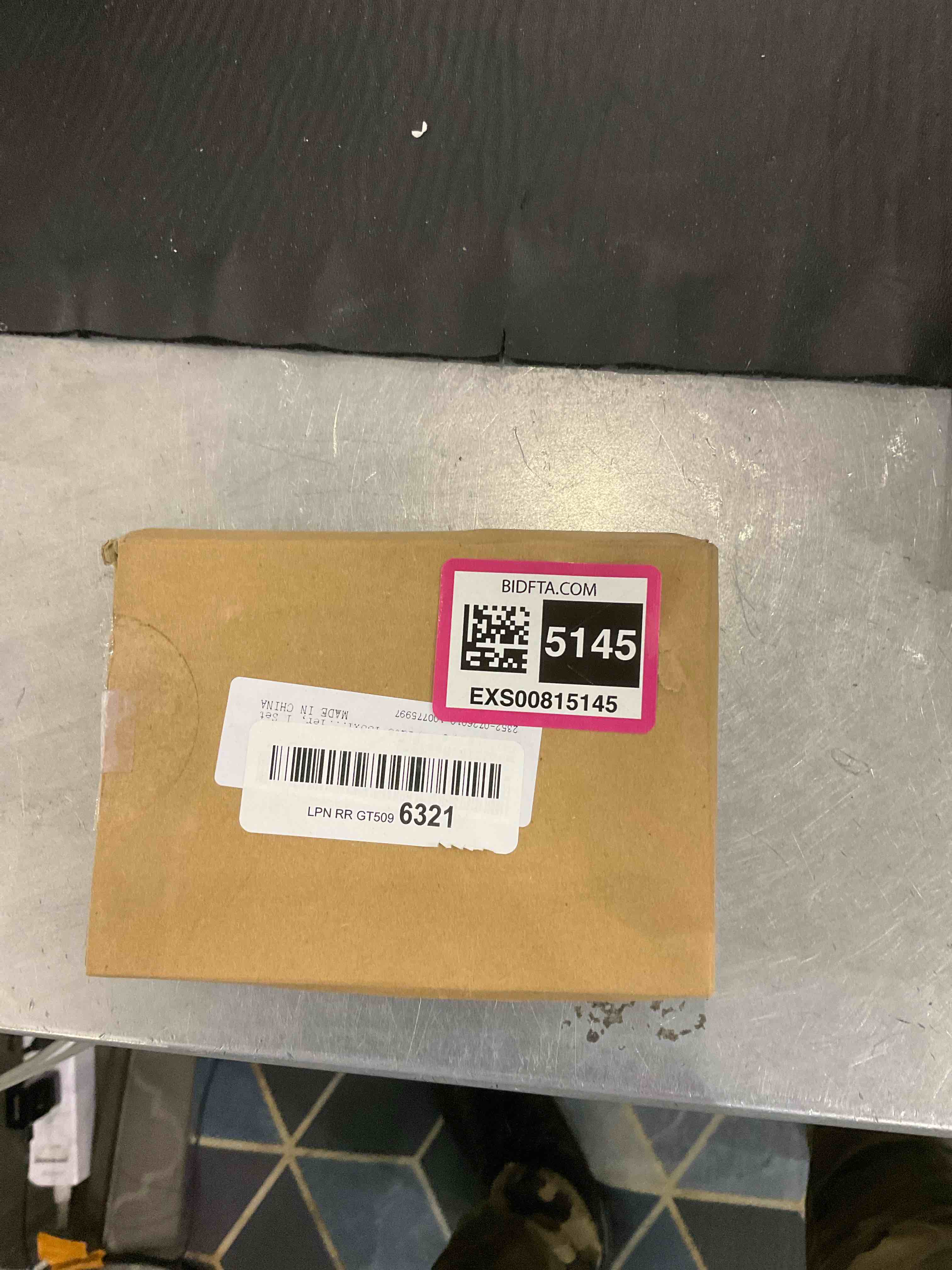 https://s3.amazonaws.com/lotting-images-prod/bidfta/EXS00815145_1698319221946.jpeg