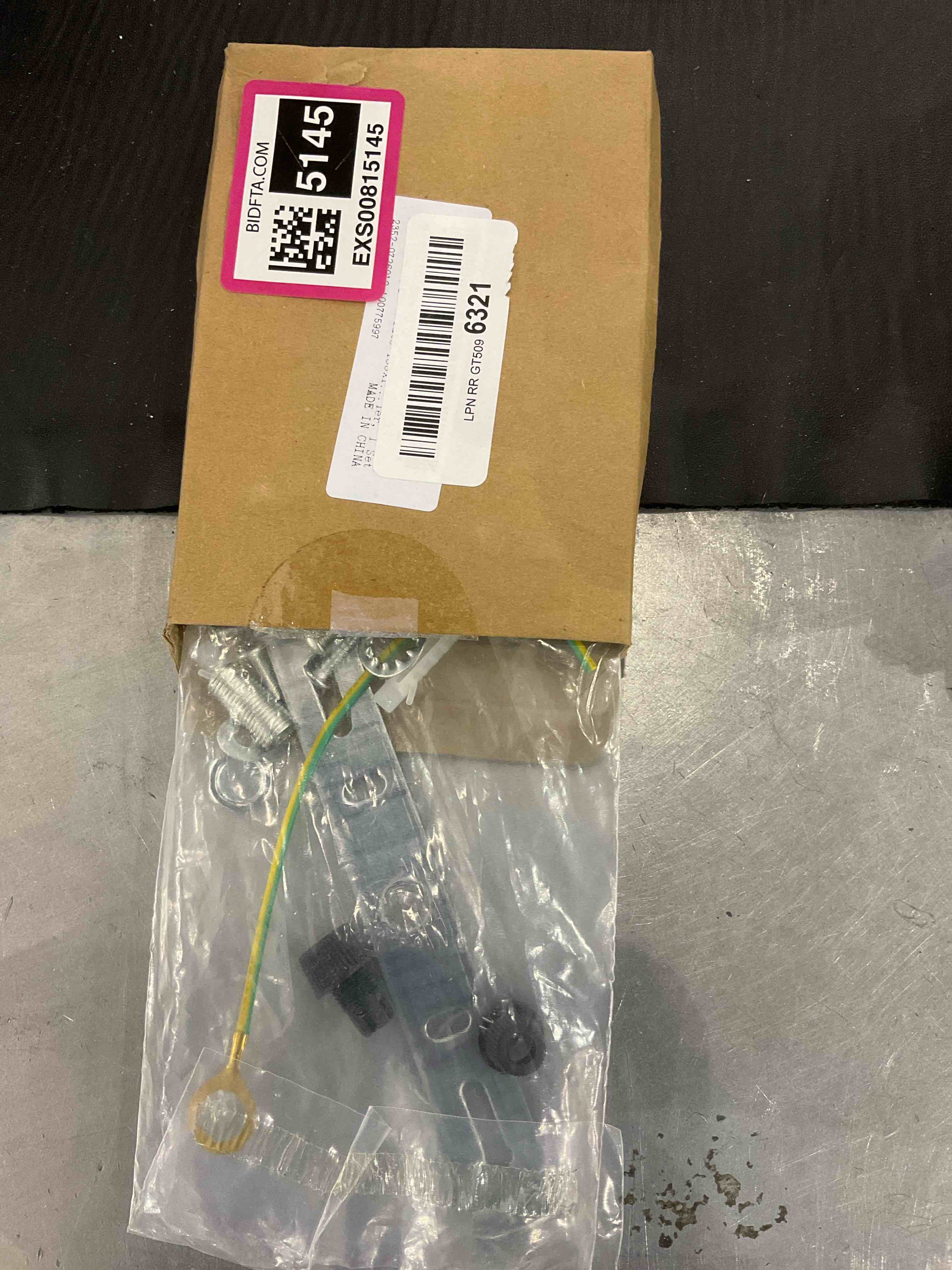 https://s3.amazonaws.com/lotting-images-prod/bidfta/EXS00815145_1698319238681.jpeg