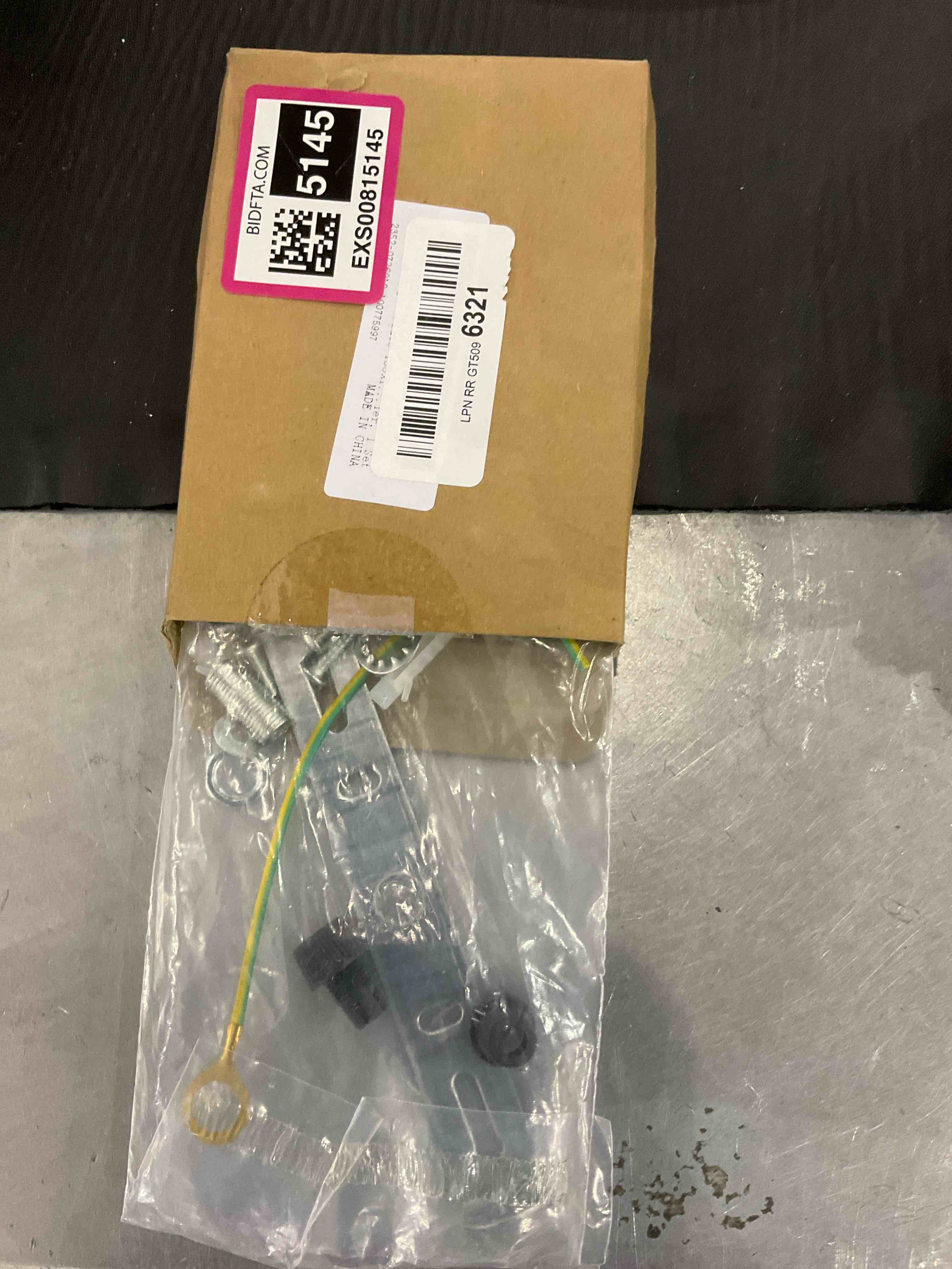 https://s3.amazonaws.com/lotting-images-prod/bidfta/EXS00815145_1698319239814.jpeg