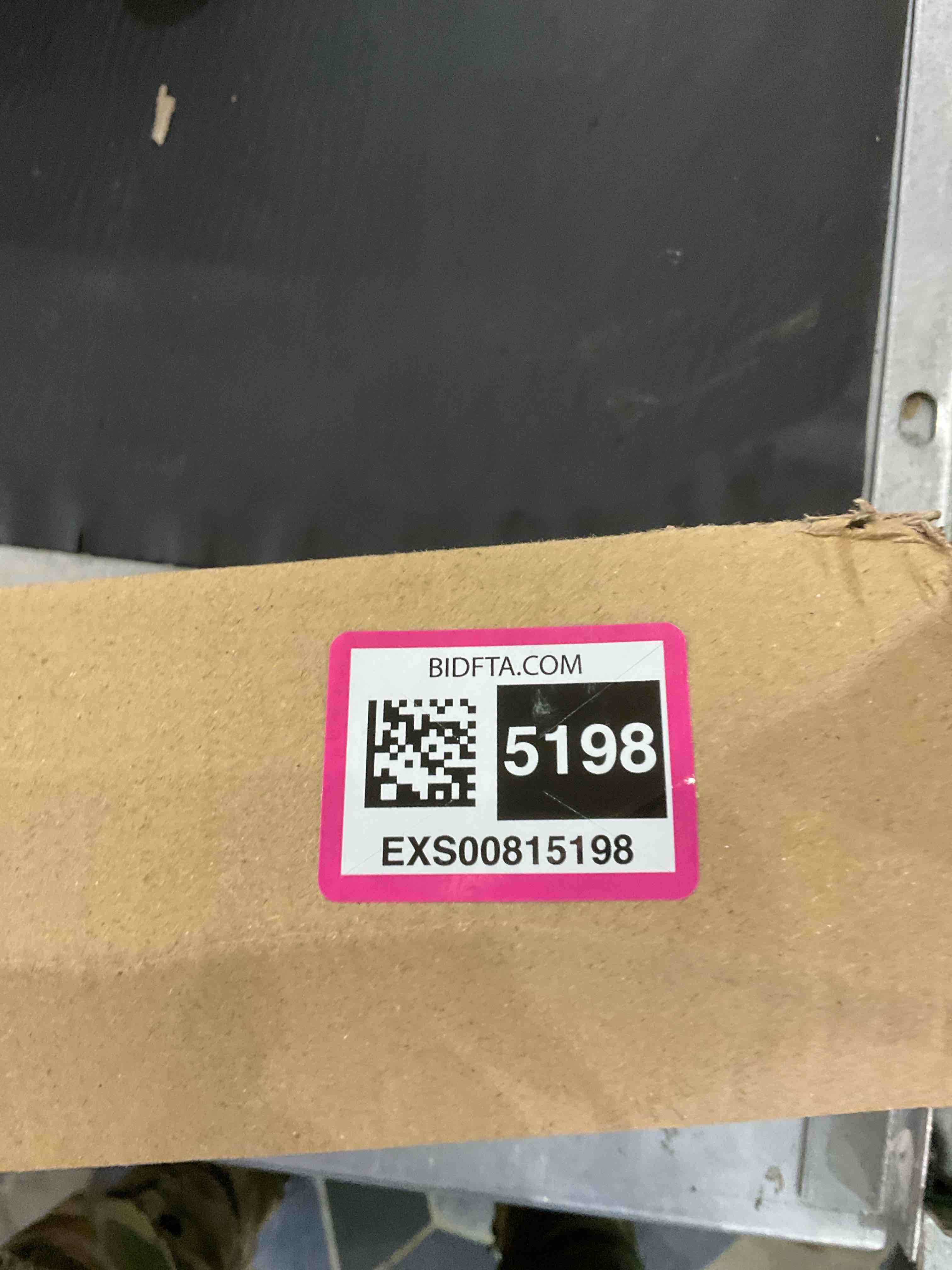 https://s3.amazonaws.com/lotting-images-prod/bidfta/EXS00815198_1698329078251.jpeg